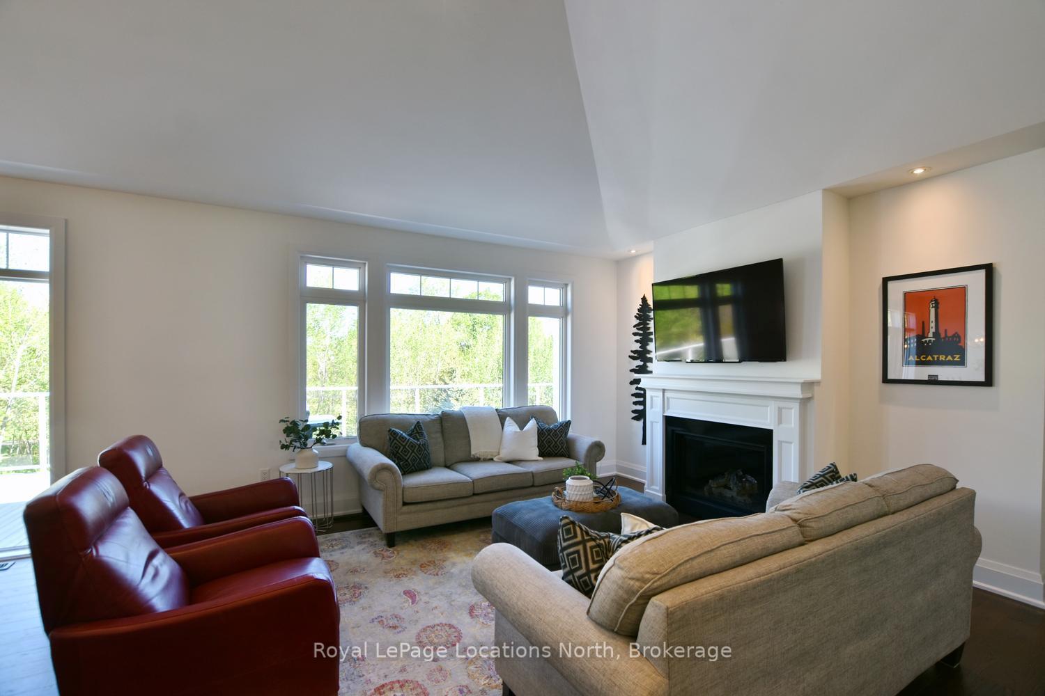 Photo 8 of 123 Crestview Court, Blue Mountains — HOMEH