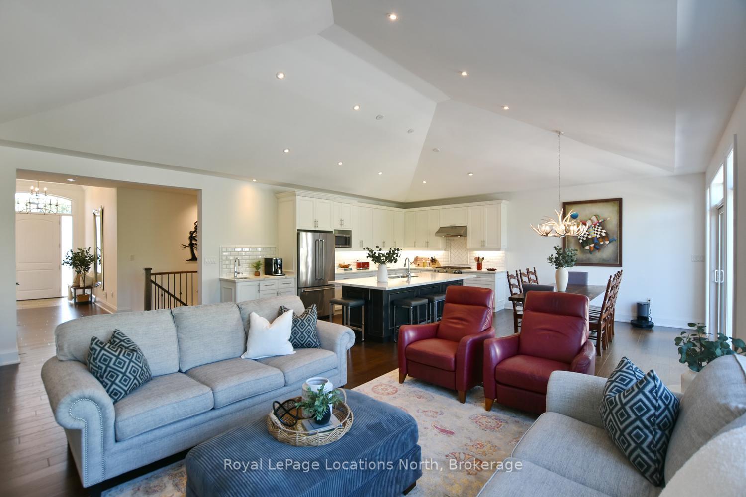 Photo 10 of 123 Crestview Court, Blue Mountains — HOMEH