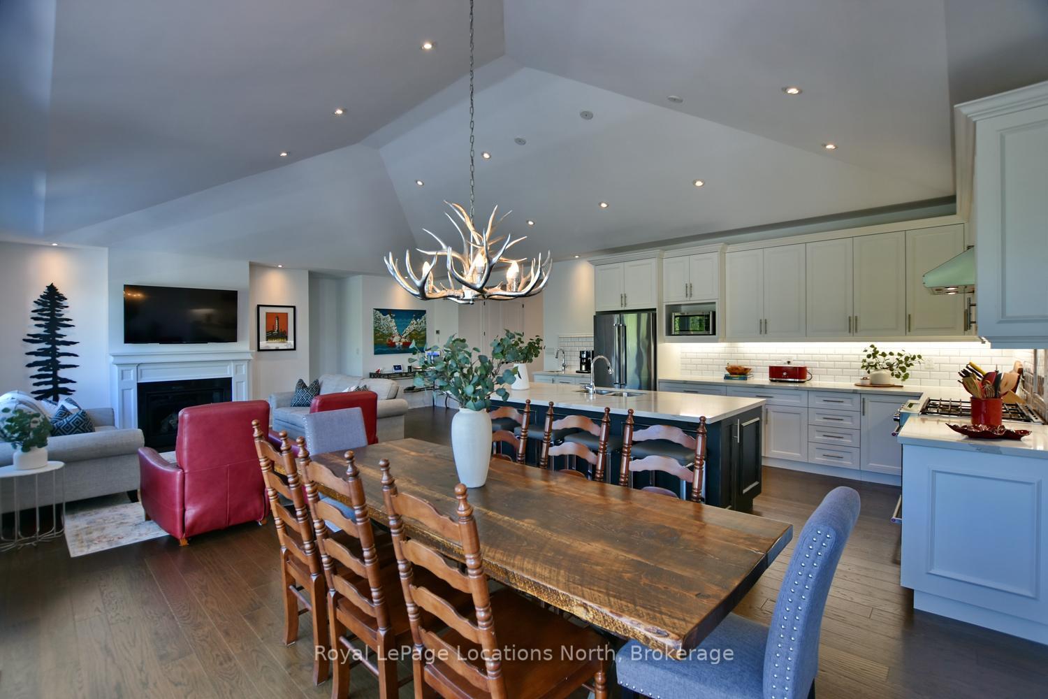 Photo 12 of 123 Crestview Court, Blue Mountains — HOMEH