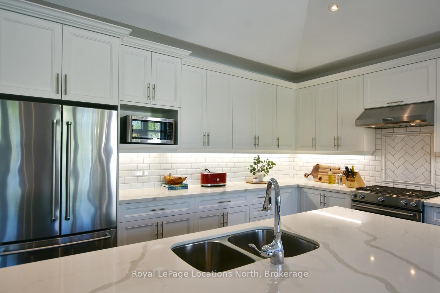 Photo 15 of 123 Crestview Court, Blue Mountains — HOMEH