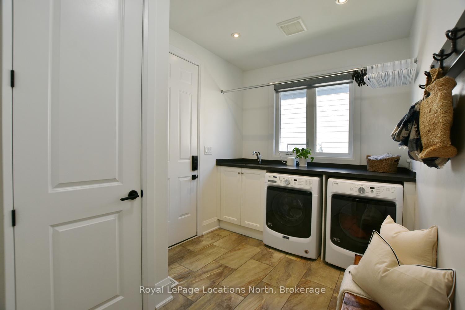 Photo 26 of 123 Crestview Court, Blue Mountains — HOMEH