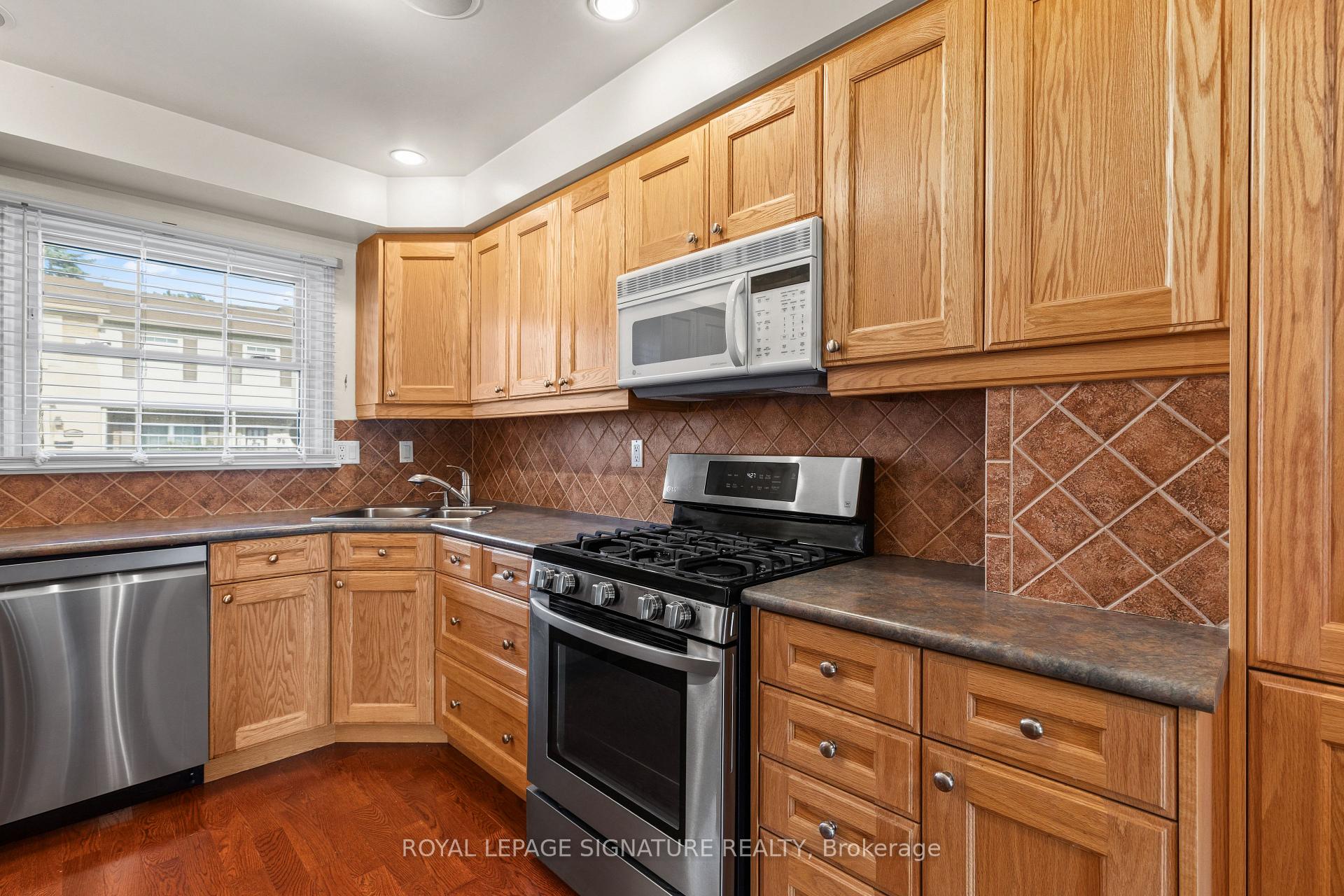 Photo 5 of Unit 42, 580 Eyer Drive, Pickering, West Shore — HOMEH