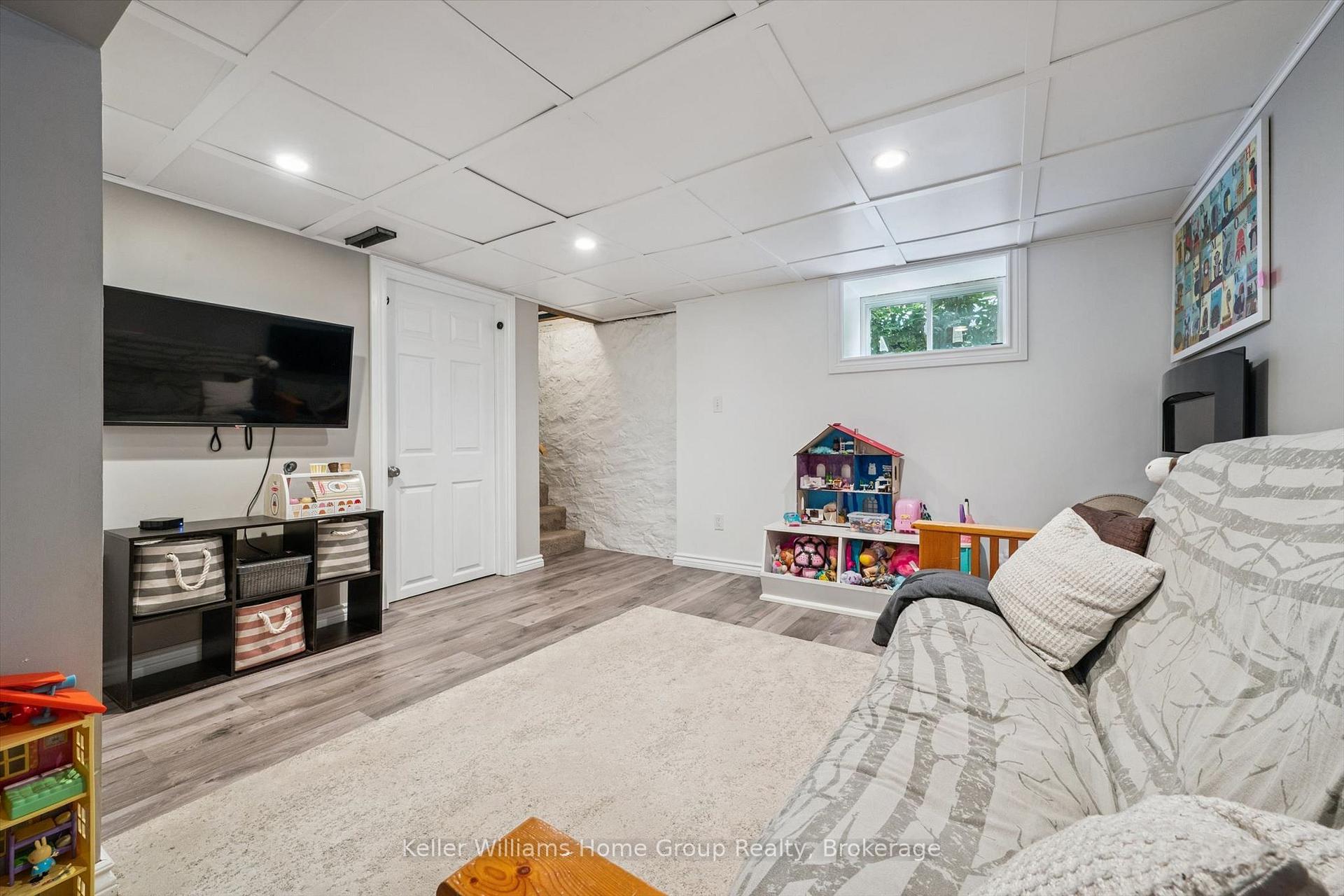 Photo 31 of 14 Verney Street, Guelph, Exhibition Park — HOMEH