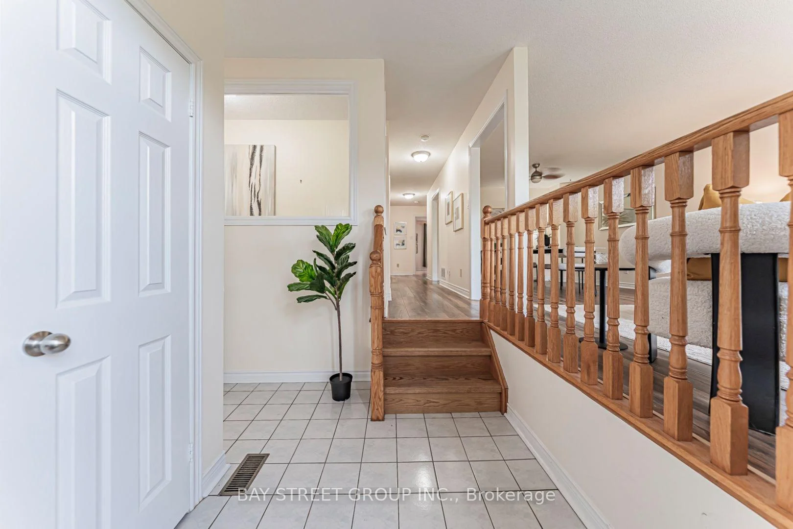 Photo 4 of 93 Sunbird Boulevard, Georgina, Keswick North — HOMEH