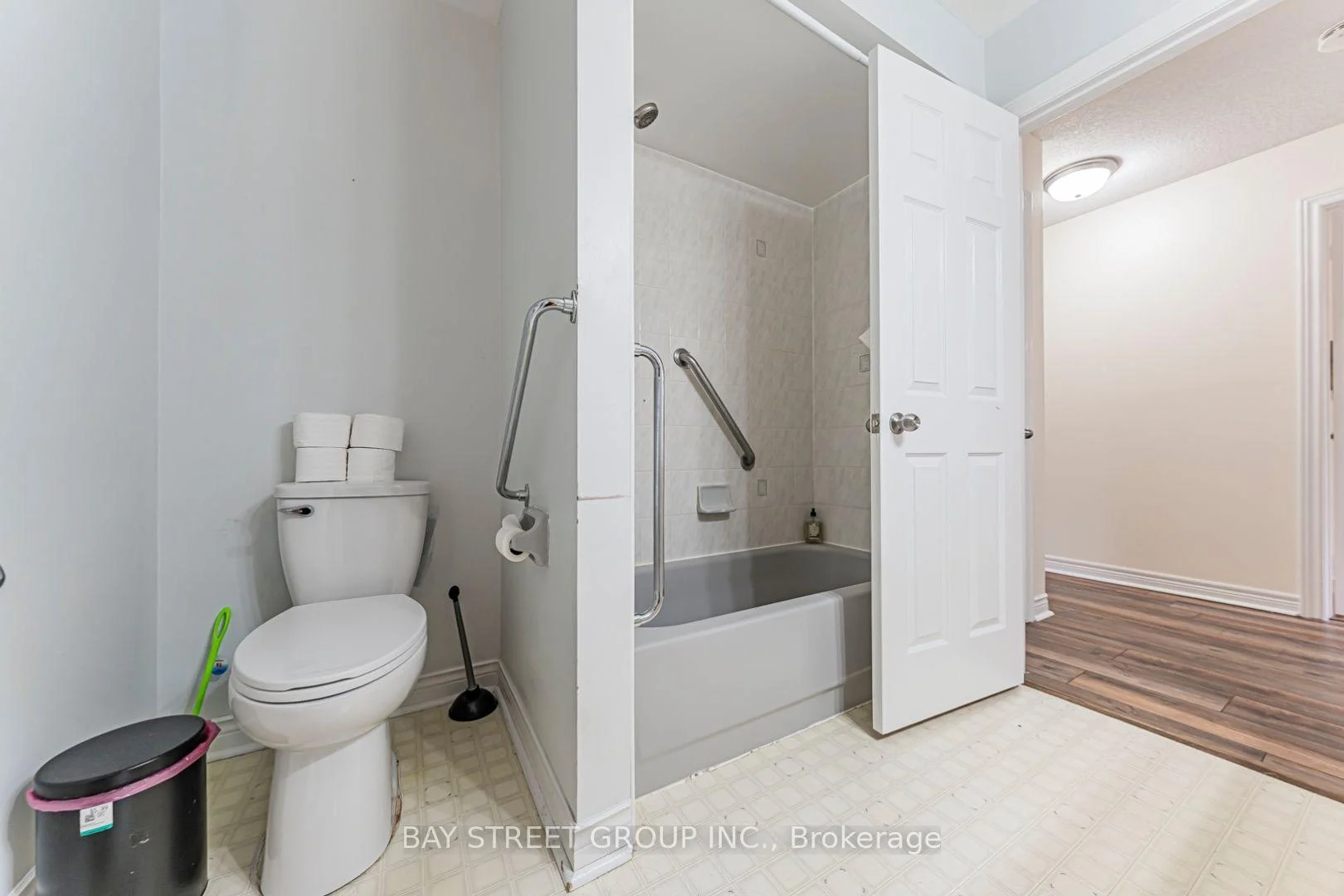Photo 33 of 93 Sunbird Boulevard, Georgina, Keswick North — HOMEH