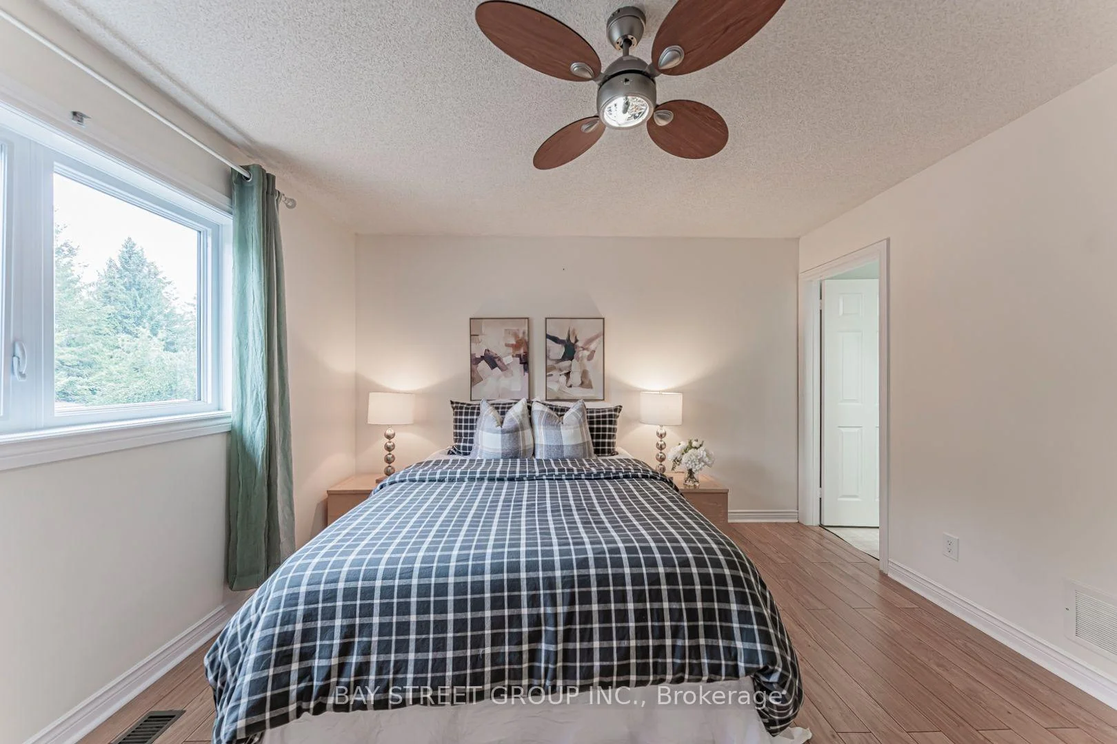 Photo 39 of 93 Sunbird Boulevard, Georgina, Keswick North — HOMEH