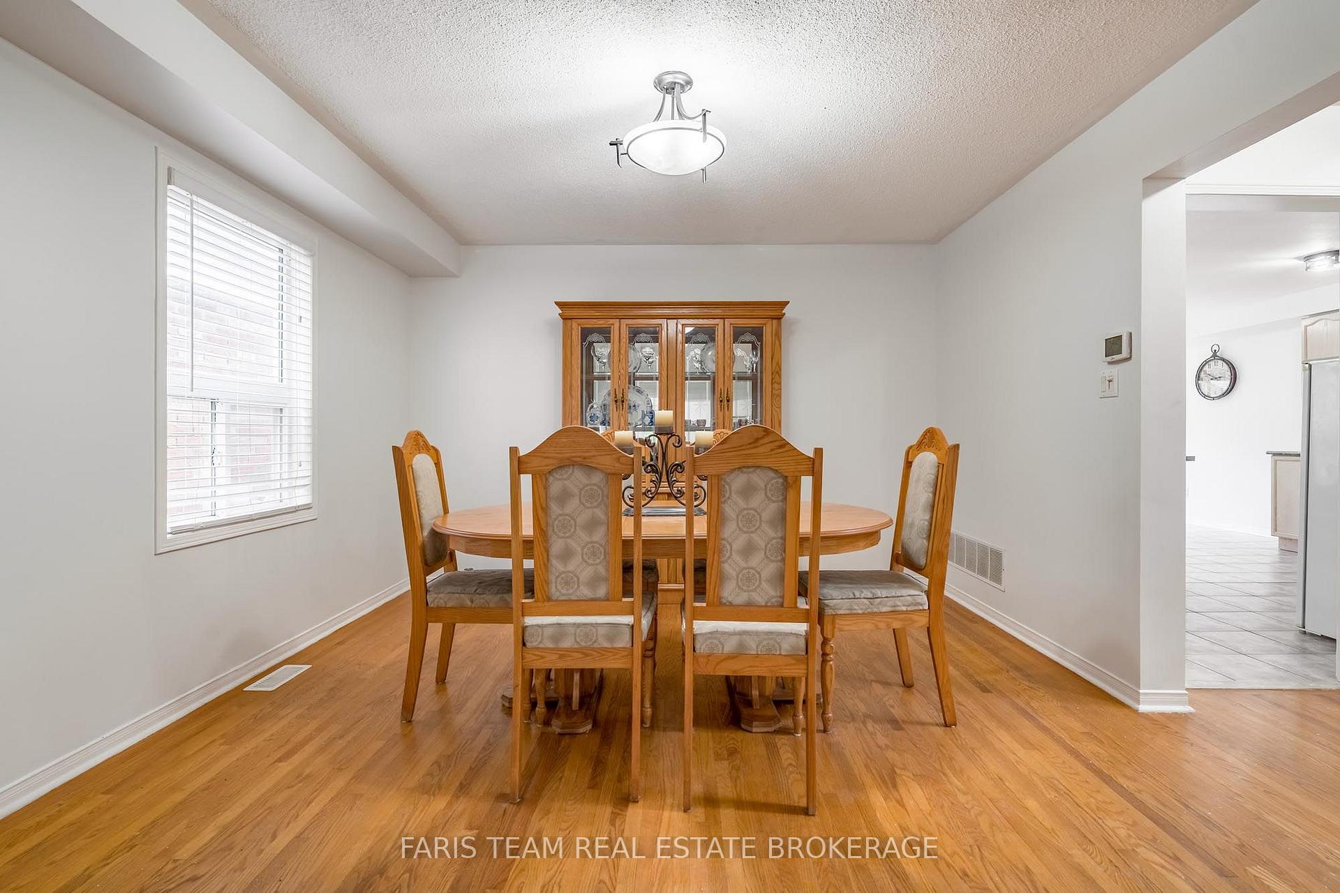 Photo 8 of 28 McCurdy Drive, New Tecumseth, Tottenham — HOMEH
