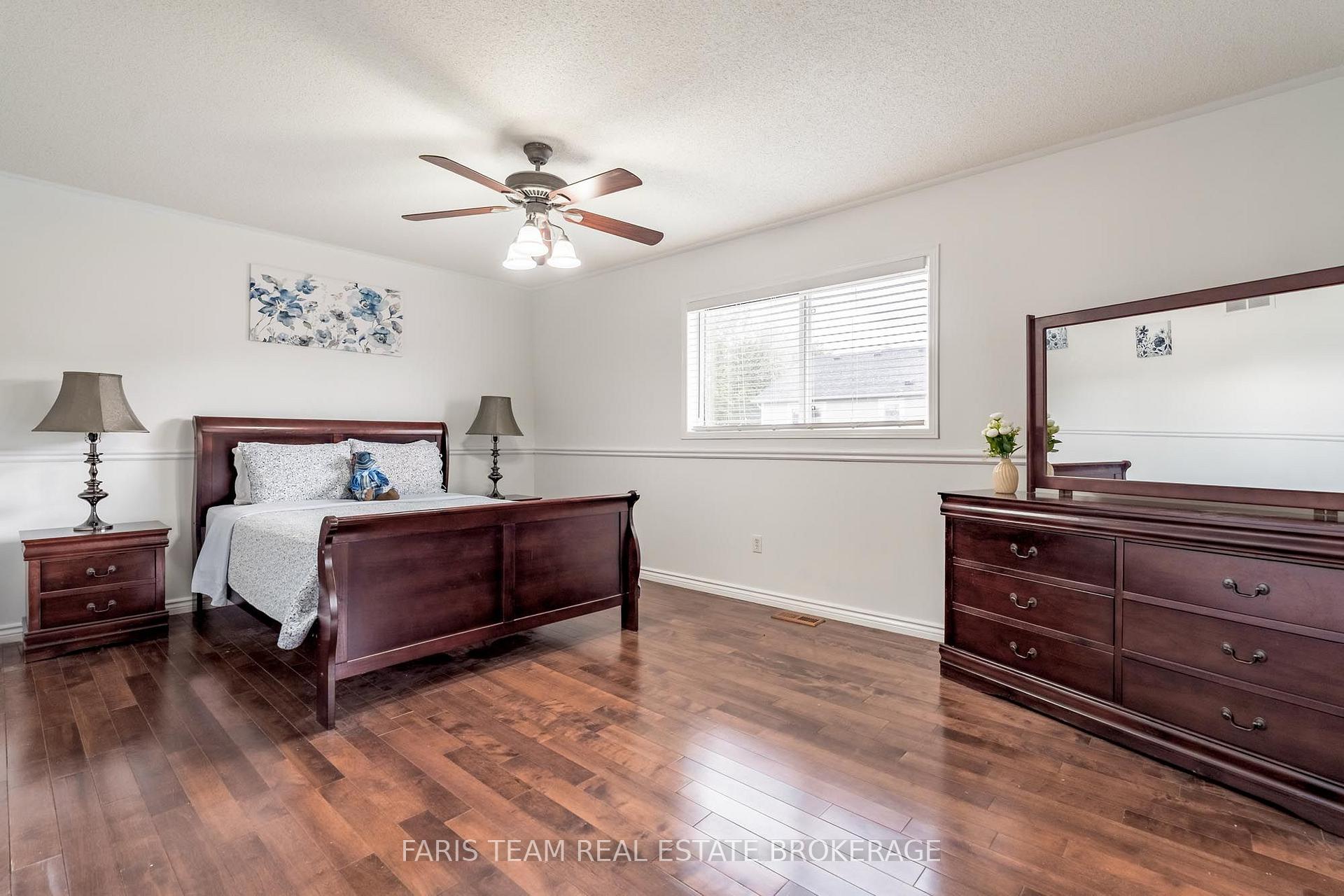 Photo 16 of 28 McCurdy Drive, New Tecumseth, Tottenham — HOMEH