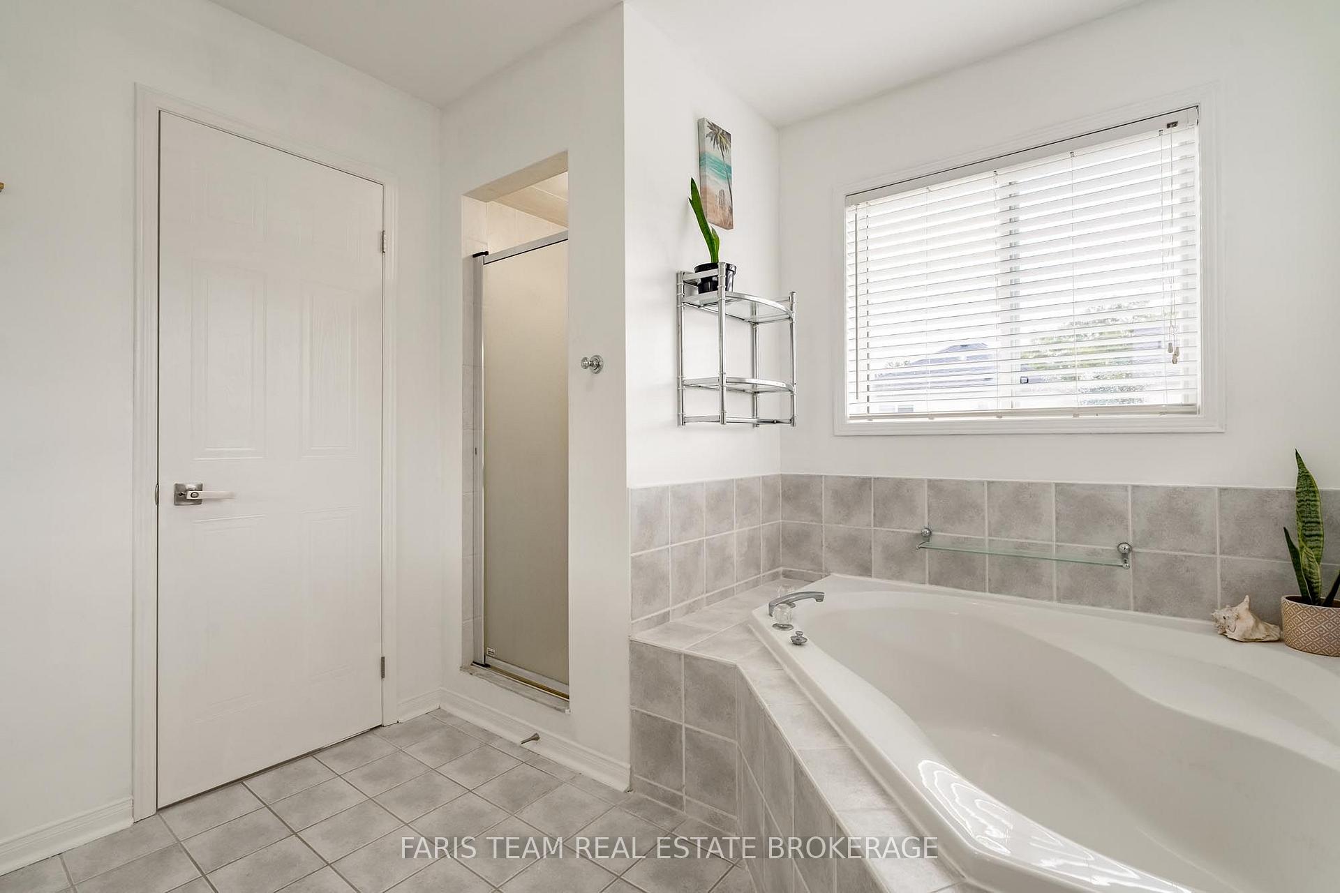 Photo 19 of 28 McCurdy Drive, New Tecumseth, Tottenham — HOMEH