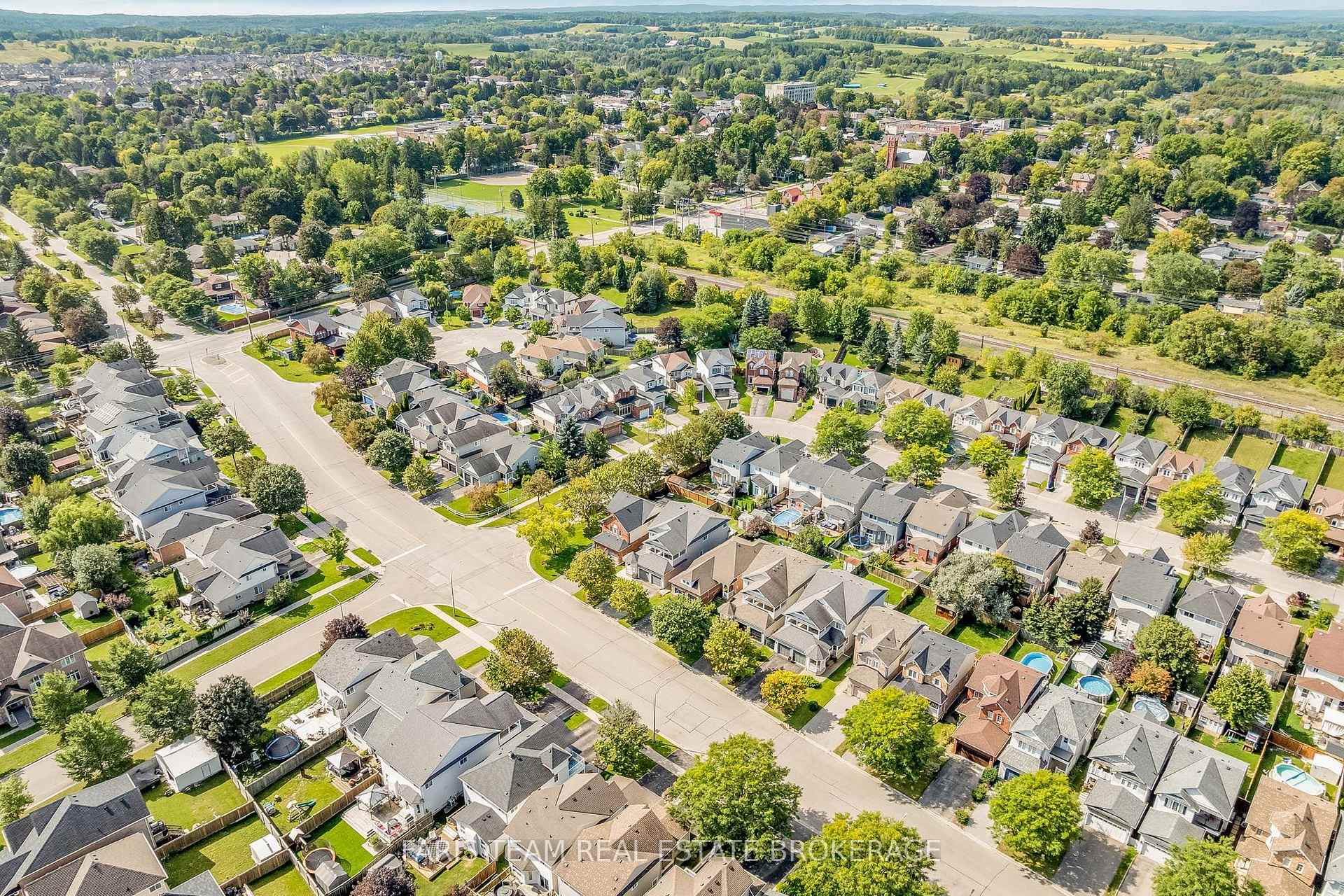 Photo 41 of 28 McCurdy Drive, New Tecumseth, Tottenham — HOMEH