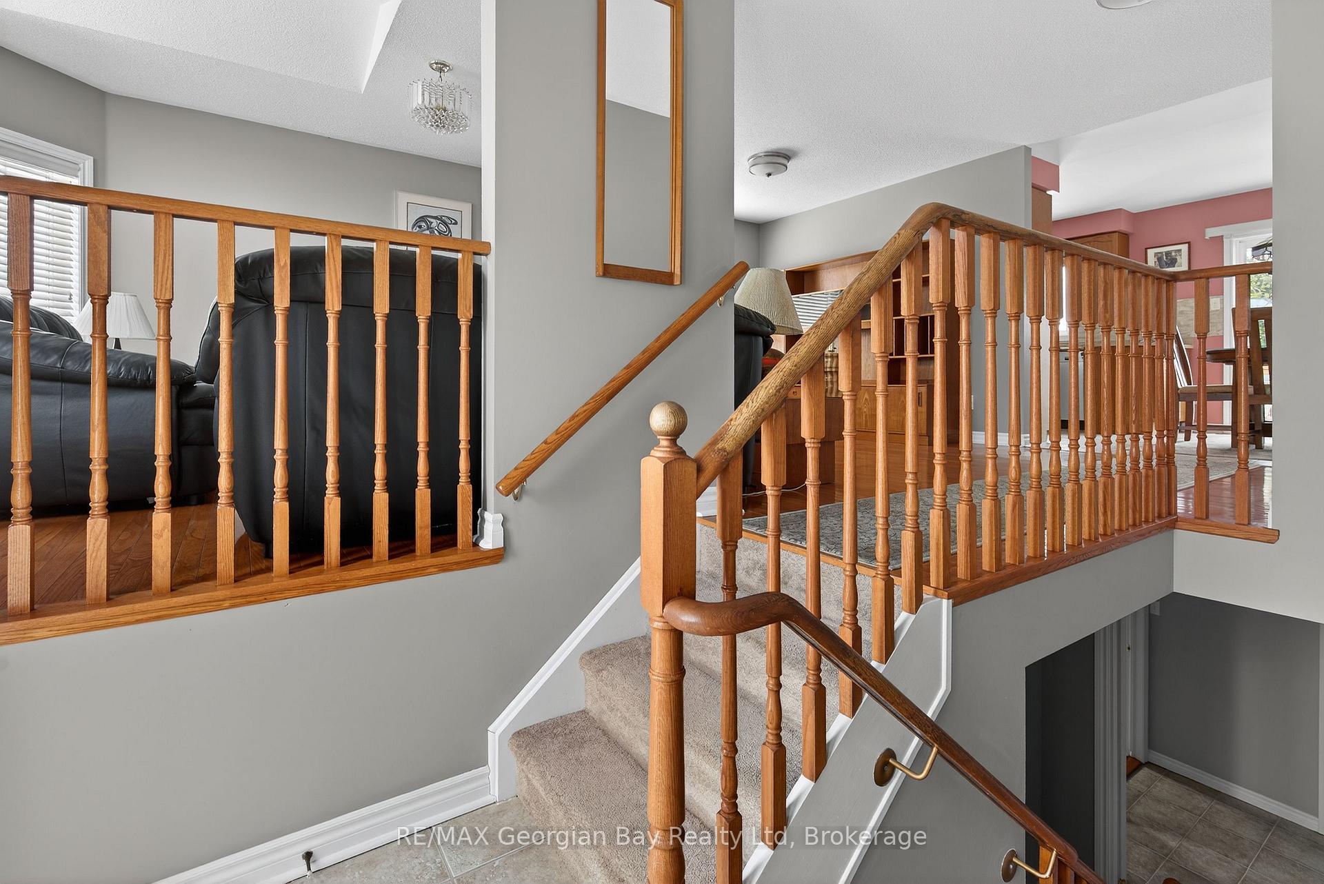 Photo 3 of 495 Shewfelt Crescent, Midland — HOMEH