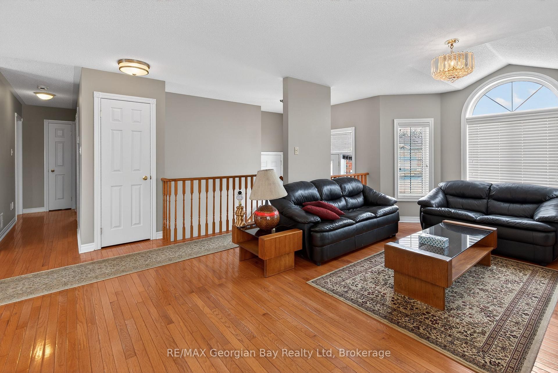 Photo 5 of 495 Shewfelt Crescent, Midland — HOMEH