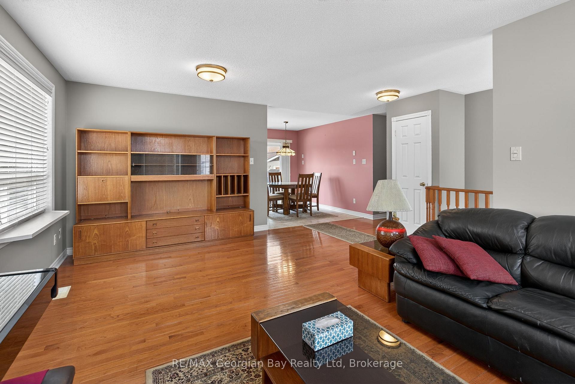Photo 6 of 495 Shewfelt Crescent, Midland — HOMEH