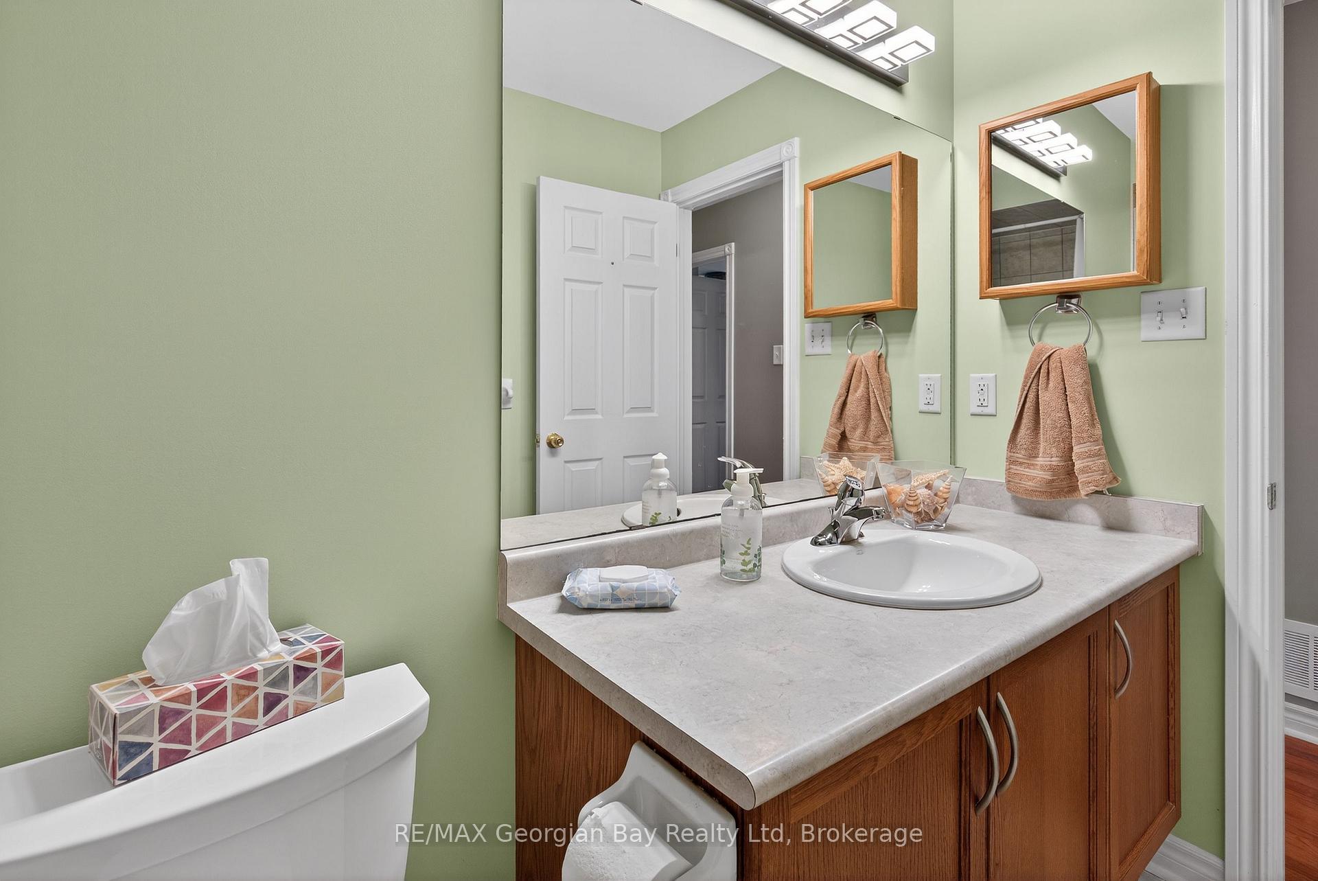 Photo 11 of 495 Shewfelt Crescent, Midland — HOMEH