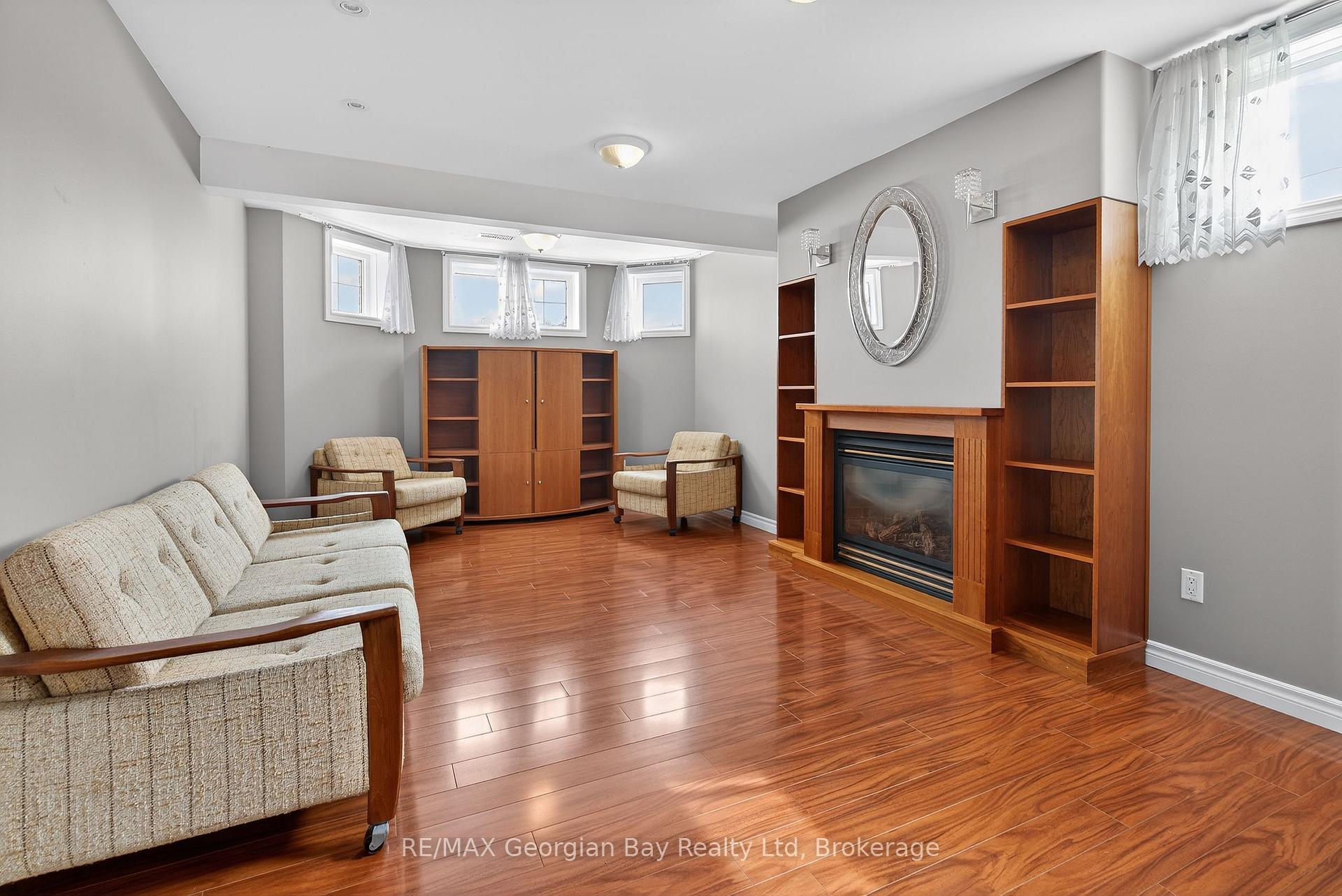 Photo 16 of 495 Shewfelt Crescent, Midland — HOMEH