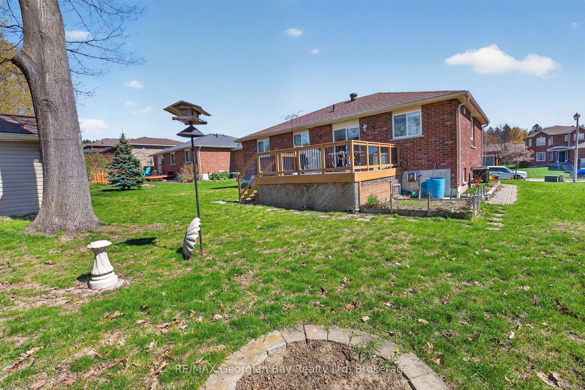 Photo 27 of 495 Shewfelt Crescent, Midland — HOMEH