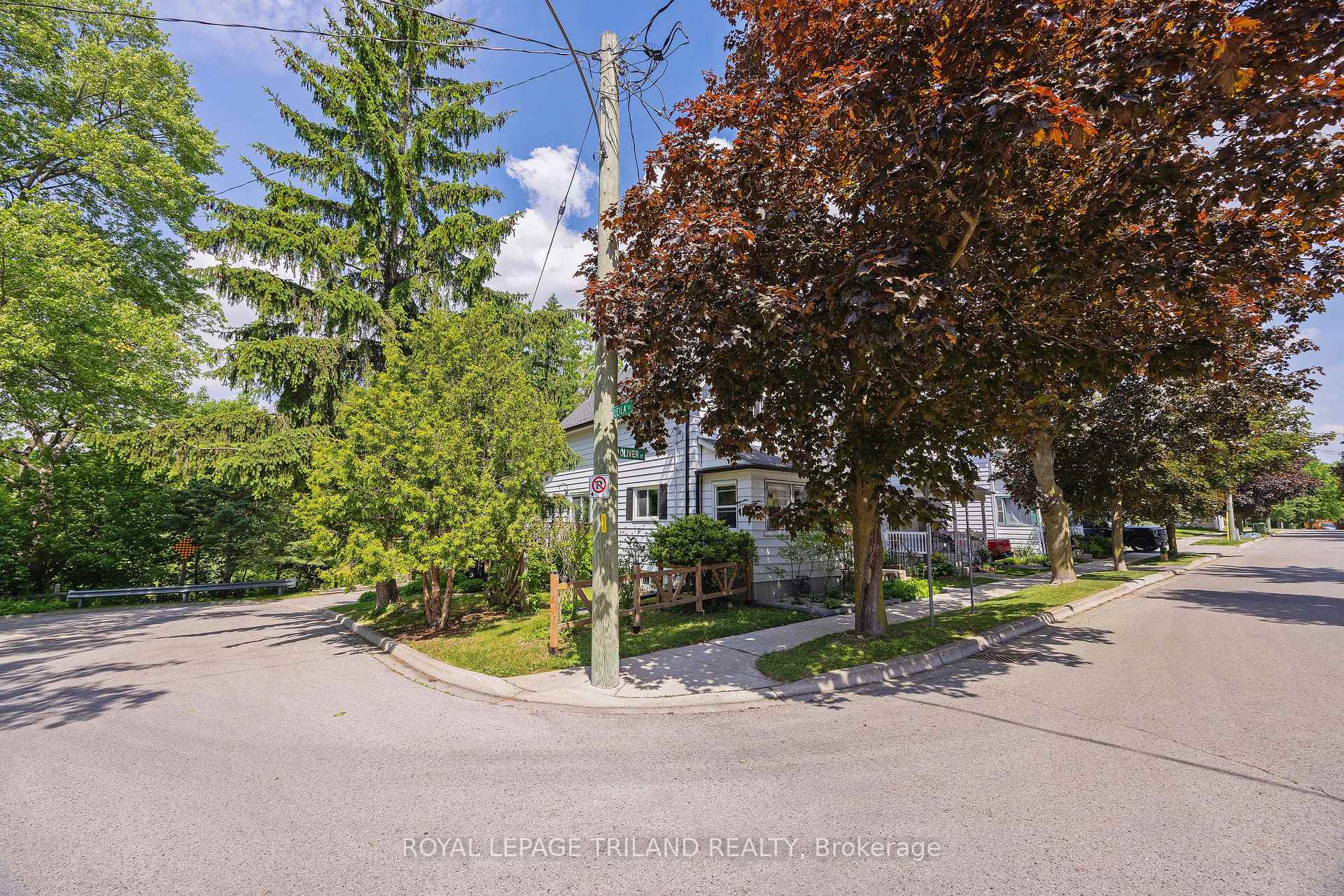 Photo 3 of 29 Oliver Street, St. Thomas — HOMEH