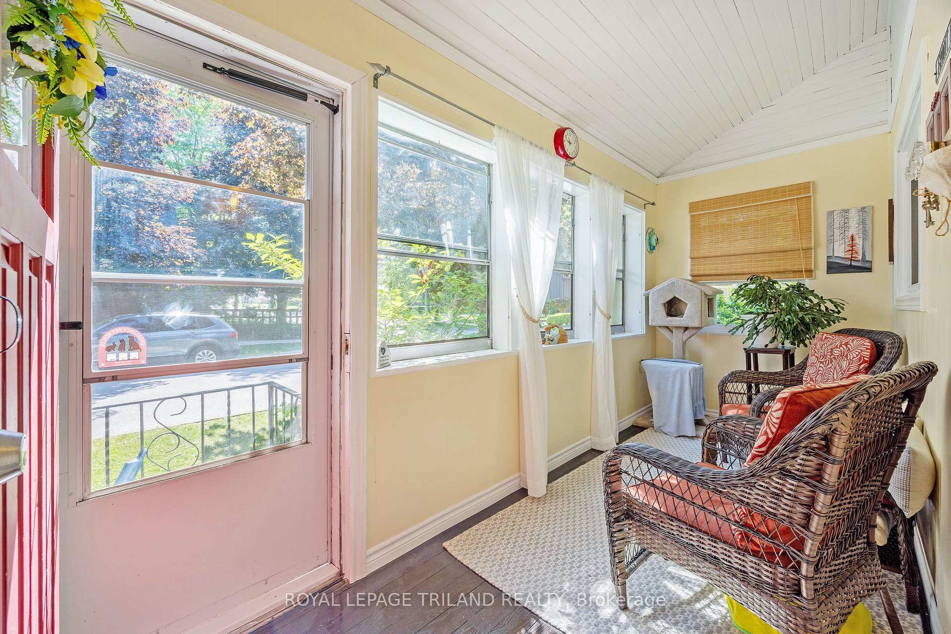 Photo 4 of 29 Oliver Street, St. Thomas — HOMEH