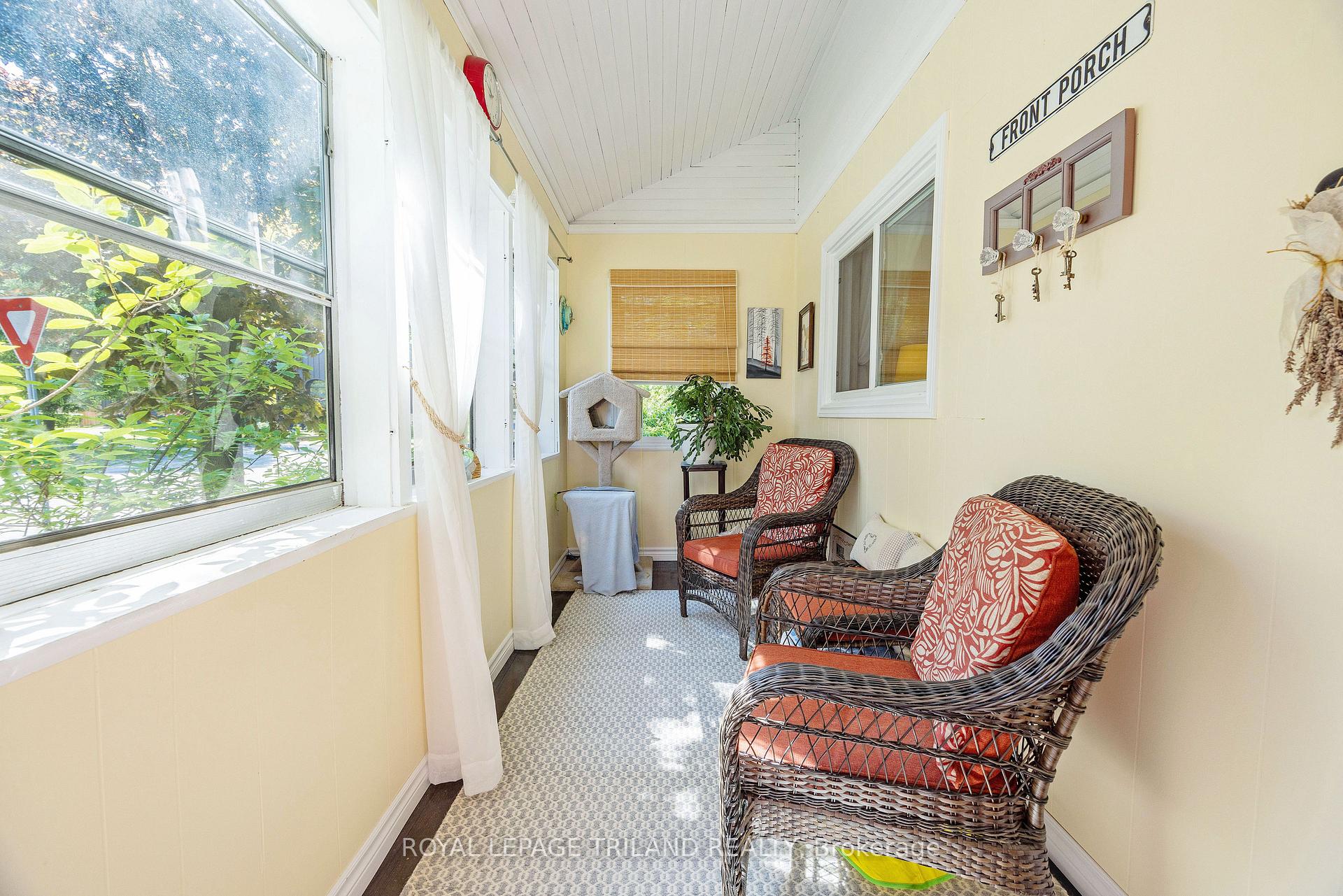 Photo 5 of 29 Oliver Street, St. Thomas — HOMEH