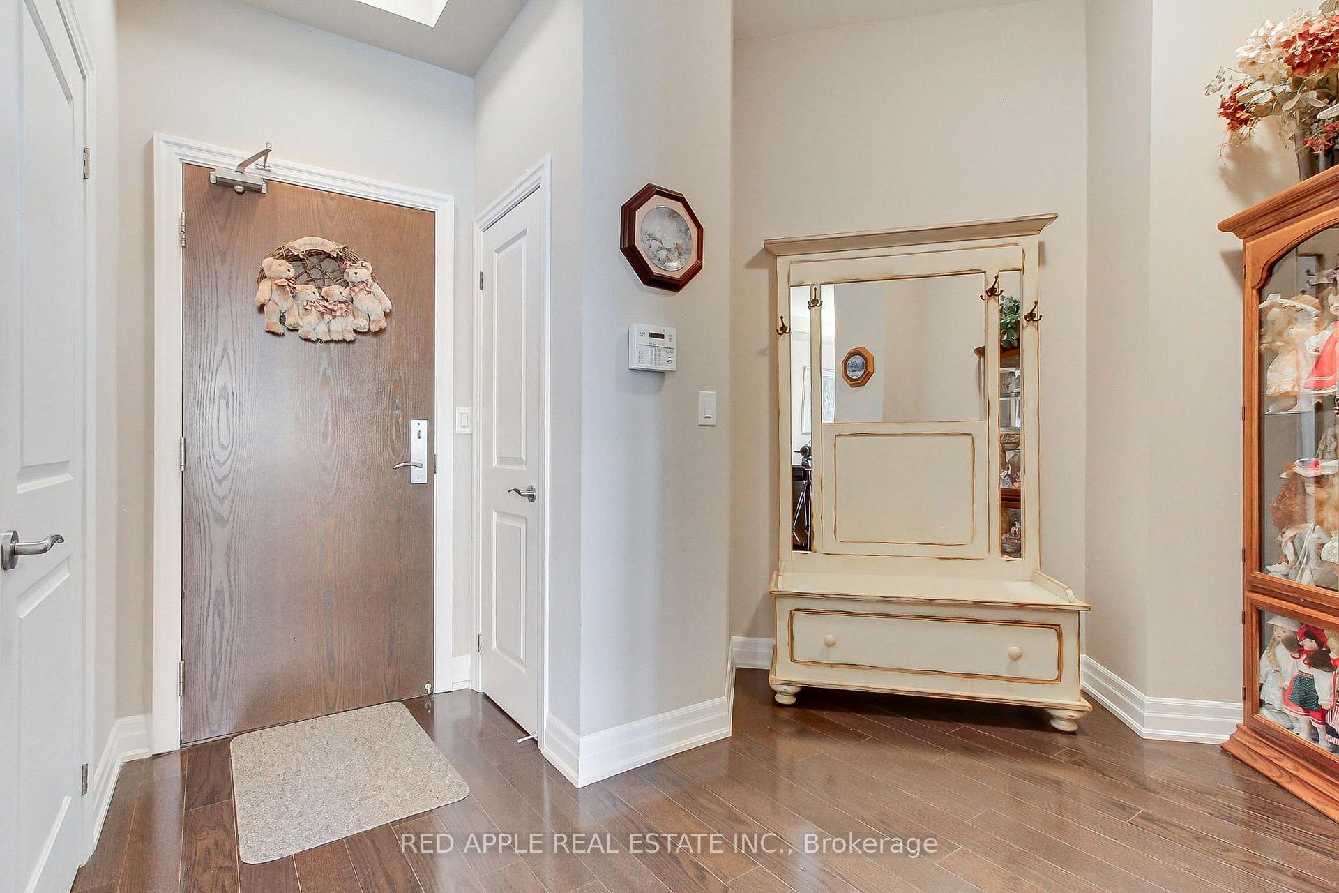 Photo 7 of Unit 519, 111 Civic Square Gate, Aurora, Bayview Wellington — HOMEH
