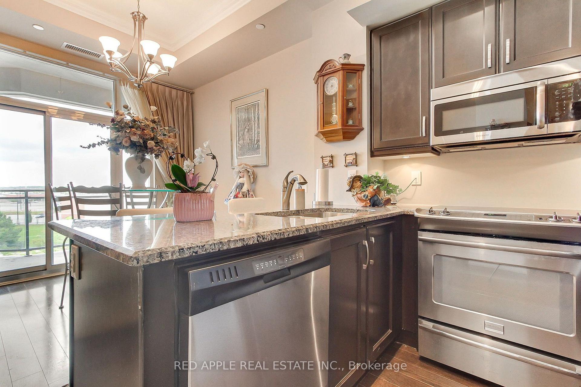 Photo 12 of Unit 519, 111 Civic Square Gate, Aurora, Bayview Wellington — HOMEH