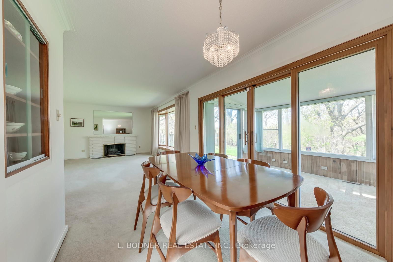 Photo 12 of 84 Ravenscrest Drive, Etobicoke, Princess-Rosethorn — HOMEH