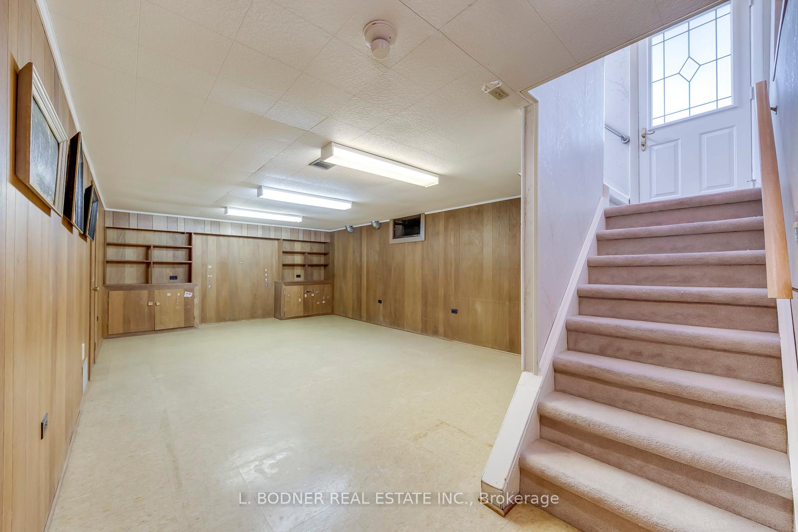 Photo 32 of 84 Ravenscrest Drive, Etobicoke, Princess-Rosethorn — HOMEH