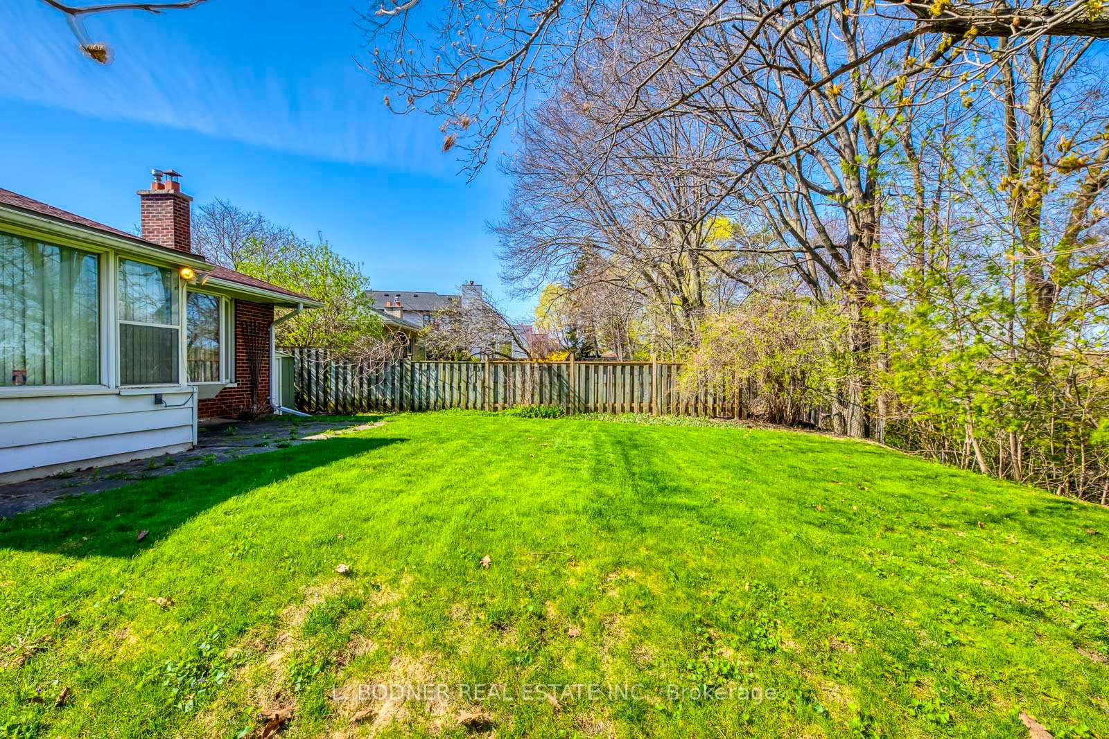Photo 39 of 84 Ravenscrest Drive, Etobicoke, Princess-Rosethorn — HOMEH