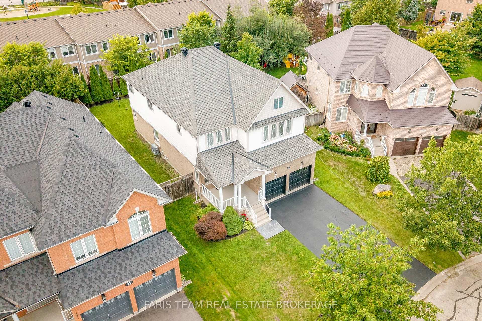Photo 2 of 24 Pepin Court, Barrie, Innis-Shore — HOMEH