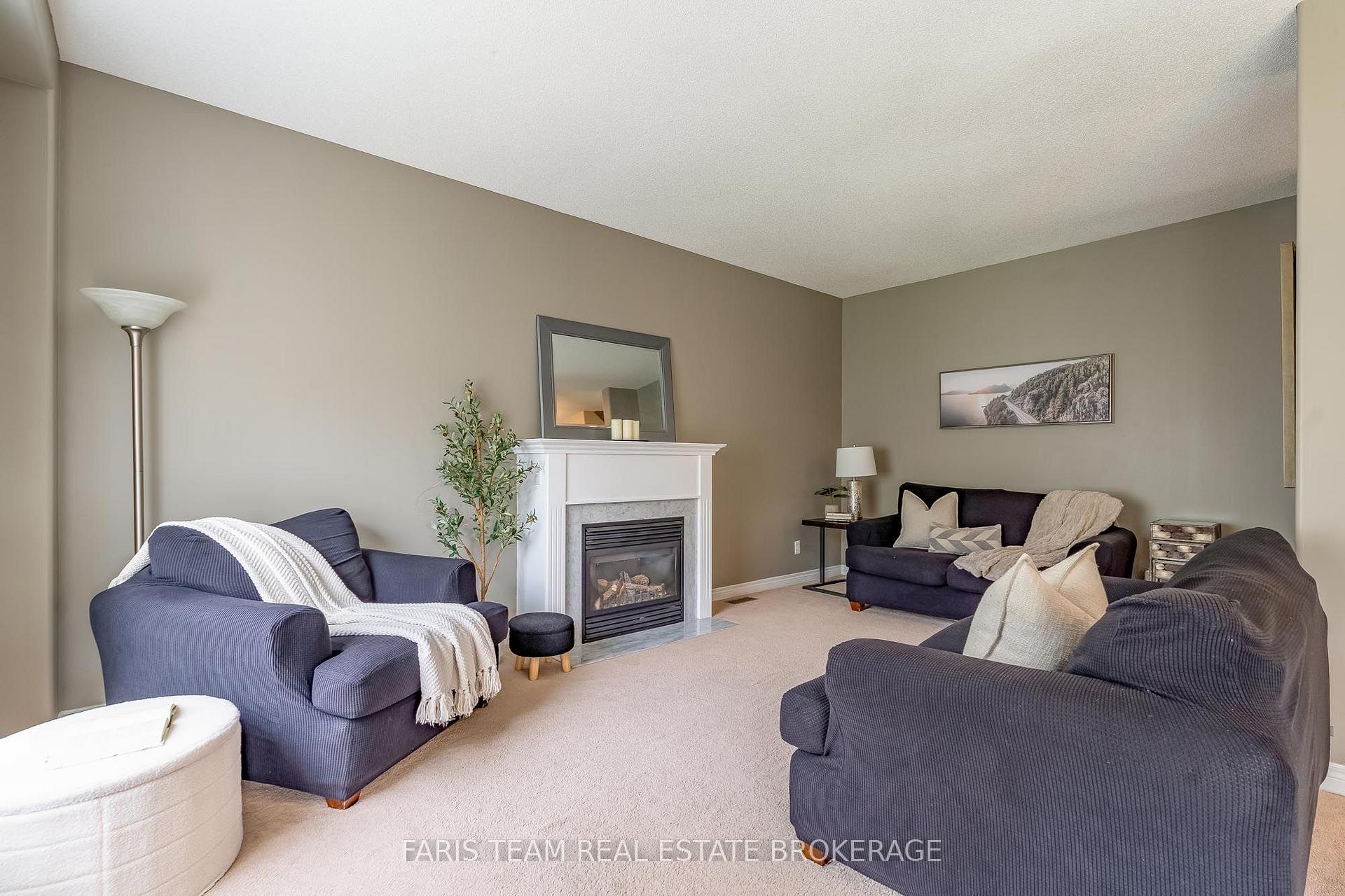 Photo 11 of 24 Pepin Court, Barrie, Innis-Shore — HOMEH