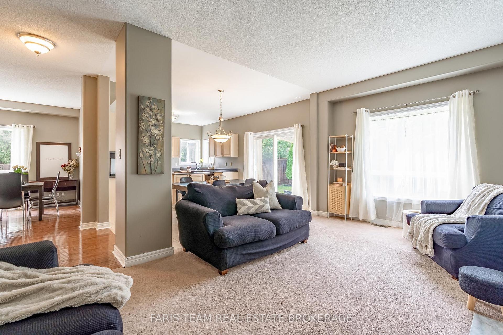 Photo 12 of 24 Pepin Court, Barrie, Innis-Shore — HOMEH