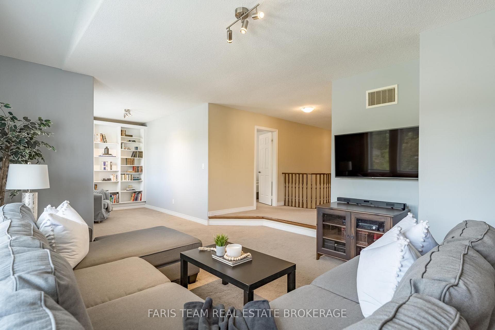 Photo 21 of 24 Pepin Court, Barrie, Innis-Shore — HOMEH