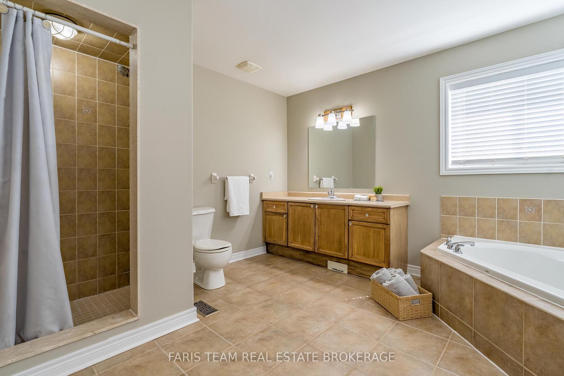 Photo 26 of 24 Pepin Court, Barrie, Innis-Shore — HOMEH