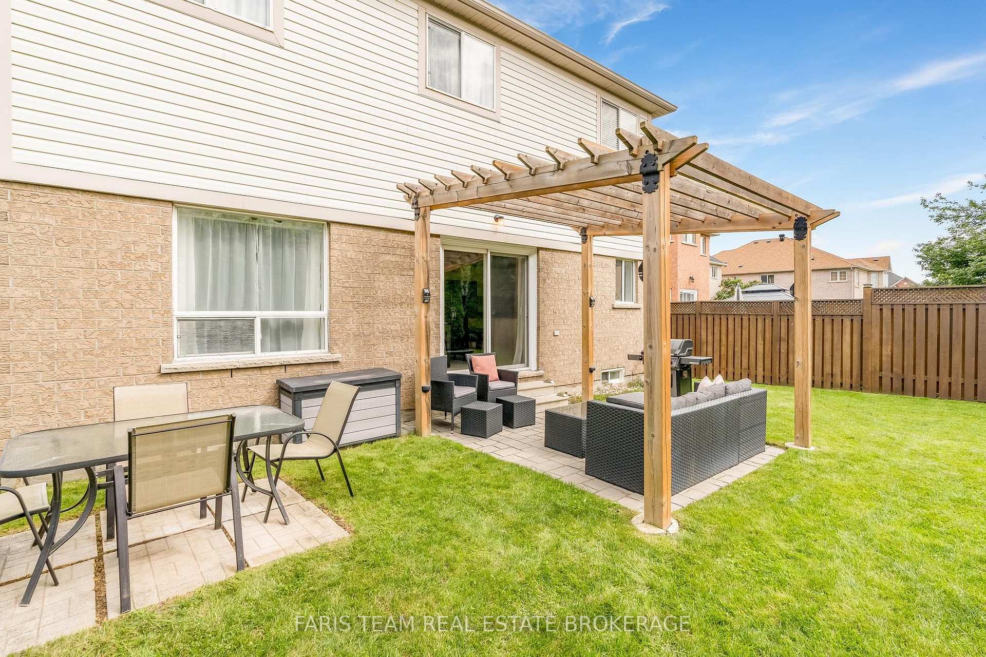 Photo 33 of 24 Pepin Court, Barrie, Innis-Shore — HOMEH