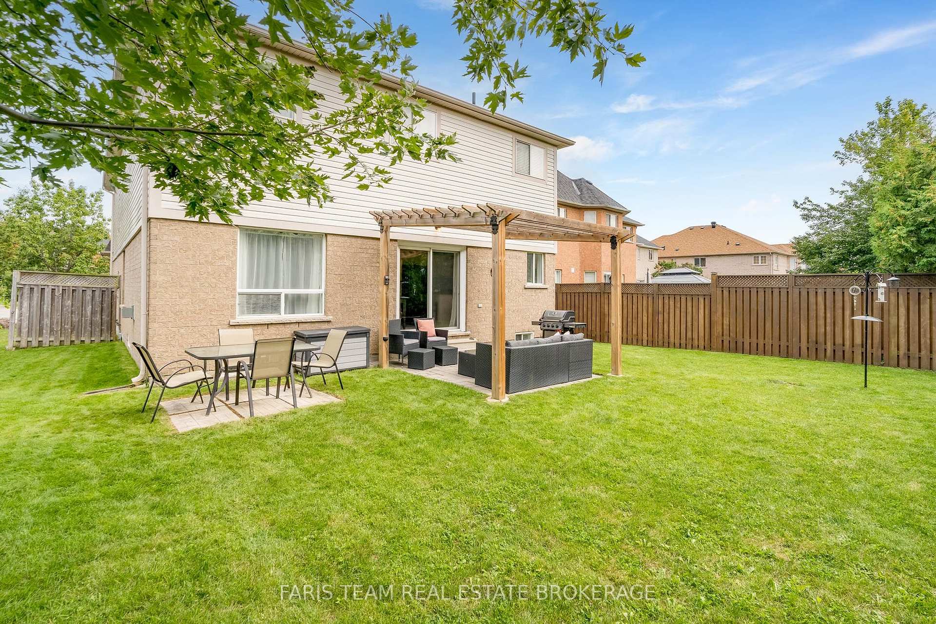 Photo 35 of 24 Pepin Court, Barrie, Innis-Shore — HOMEH
