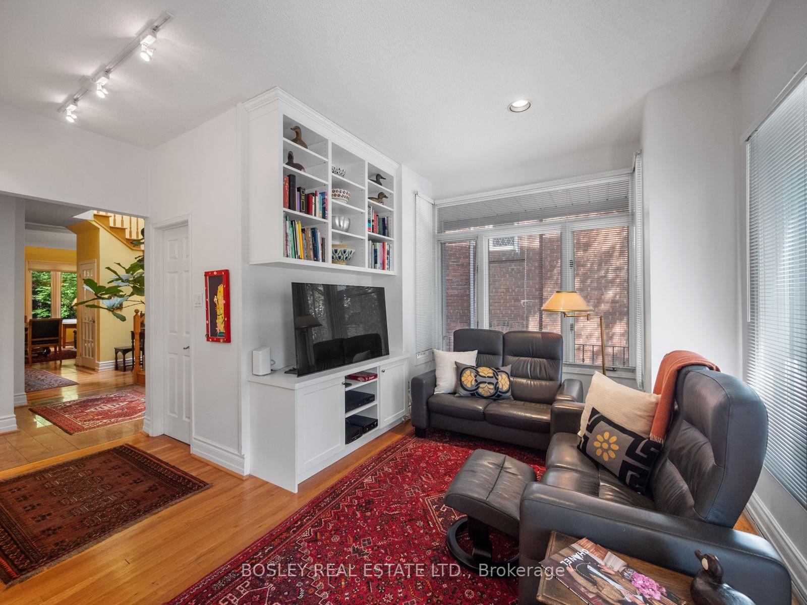Photo 9 of 10 De Savery Crescent, Toronto, Mount Pleasant West — HOMEH