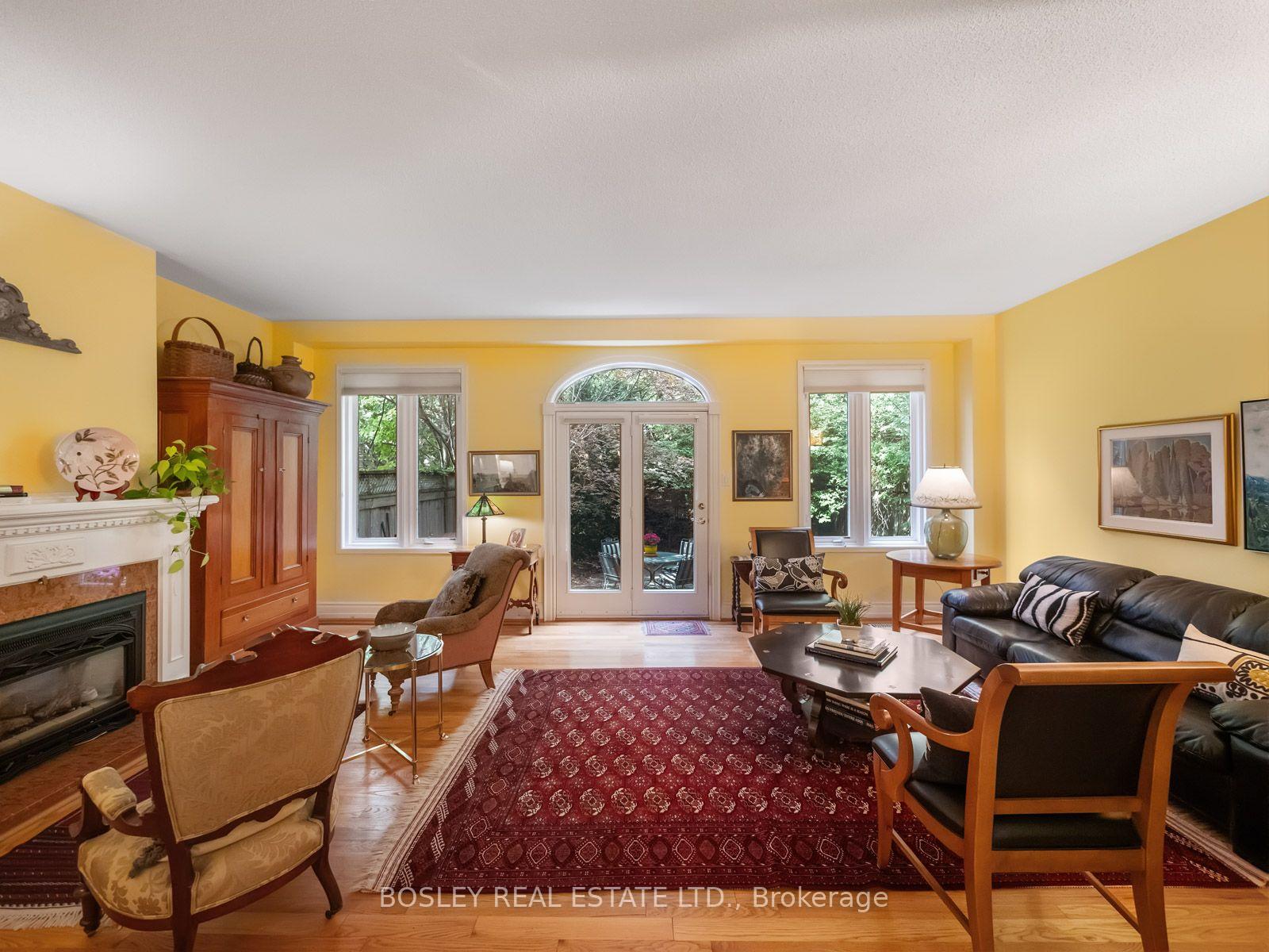 Photo 18 of 10 De Savery Crescent, Toronto, Mount Pleasant West — HOMEH