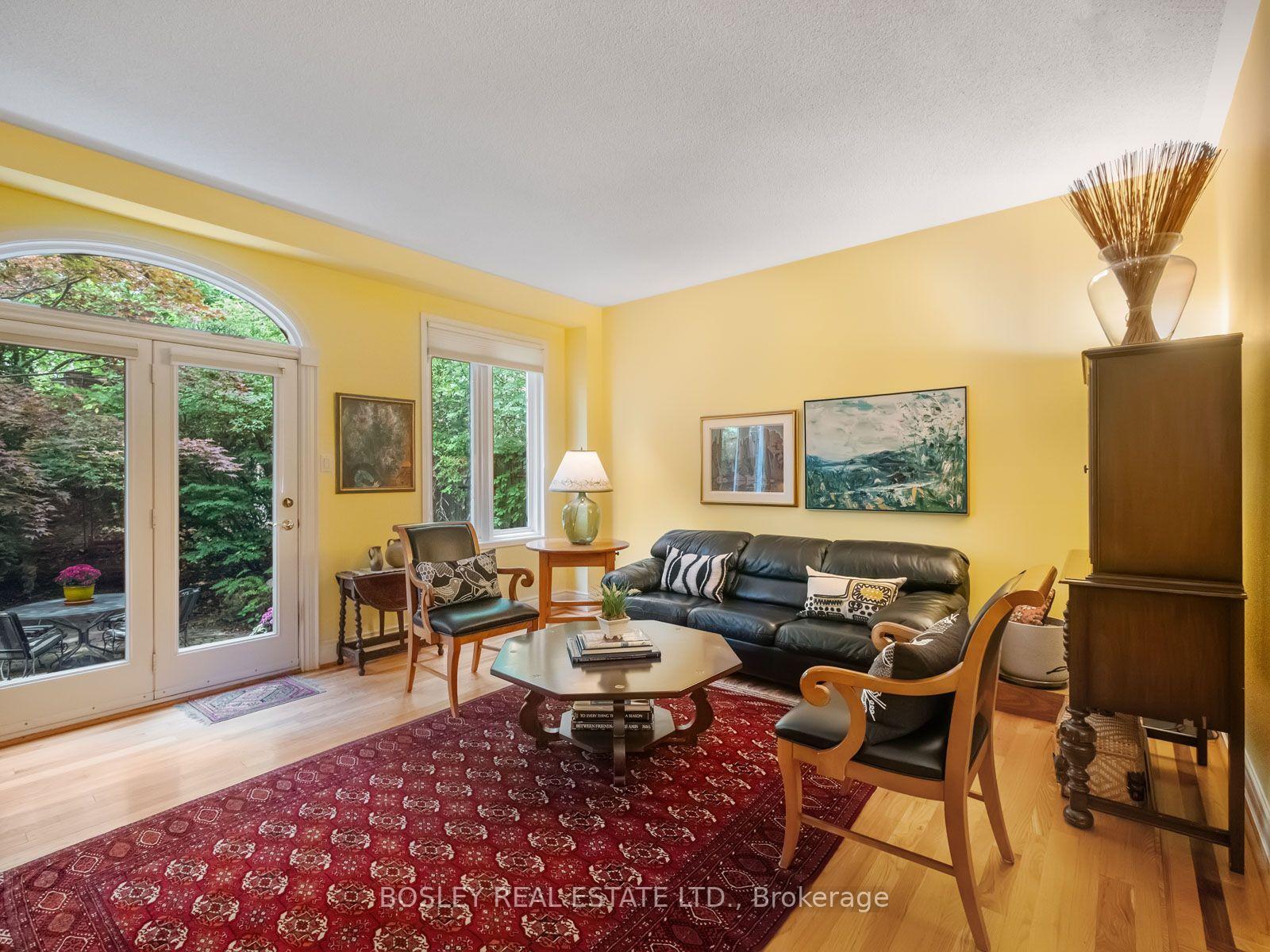 Photo 19 of 10 De Savery Crescent, Toronto, Mount Pleasant West — HOMEH