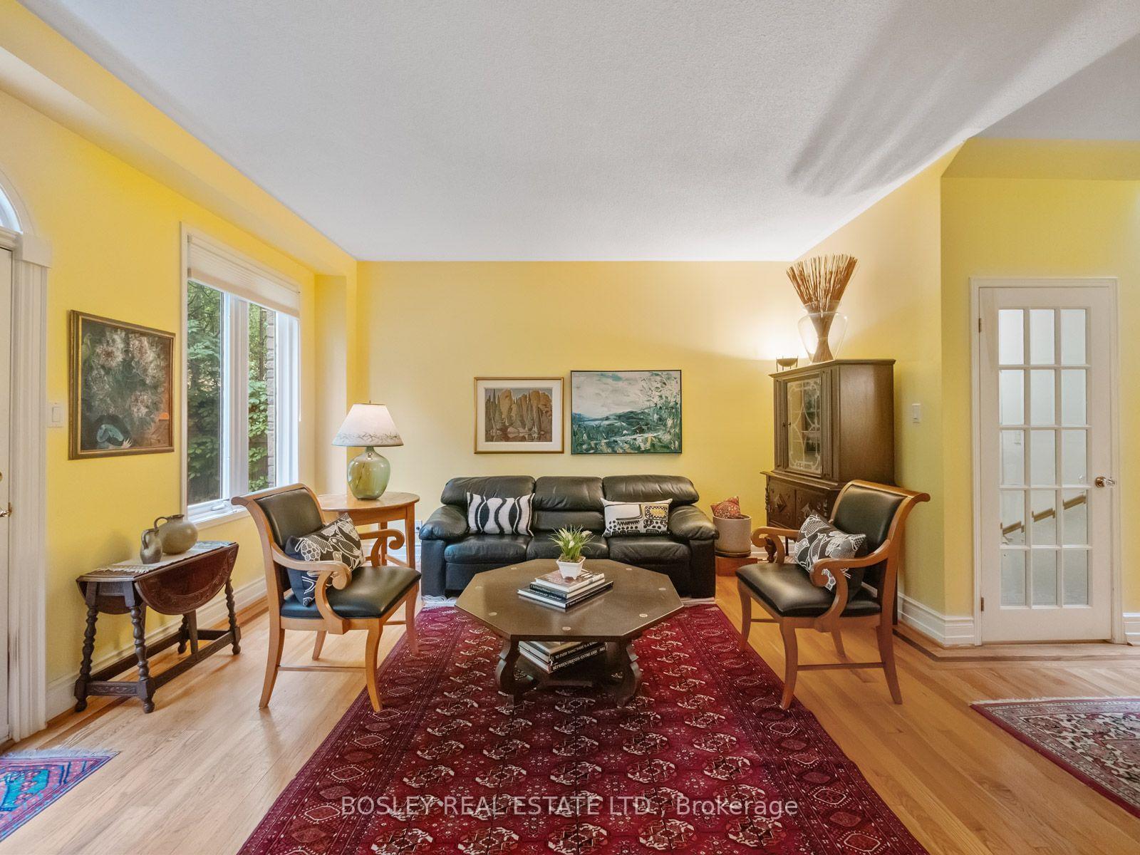 Photo 20 of 10 De Savery Crescent, Toronto, Mount Pleasant West — HOMEH