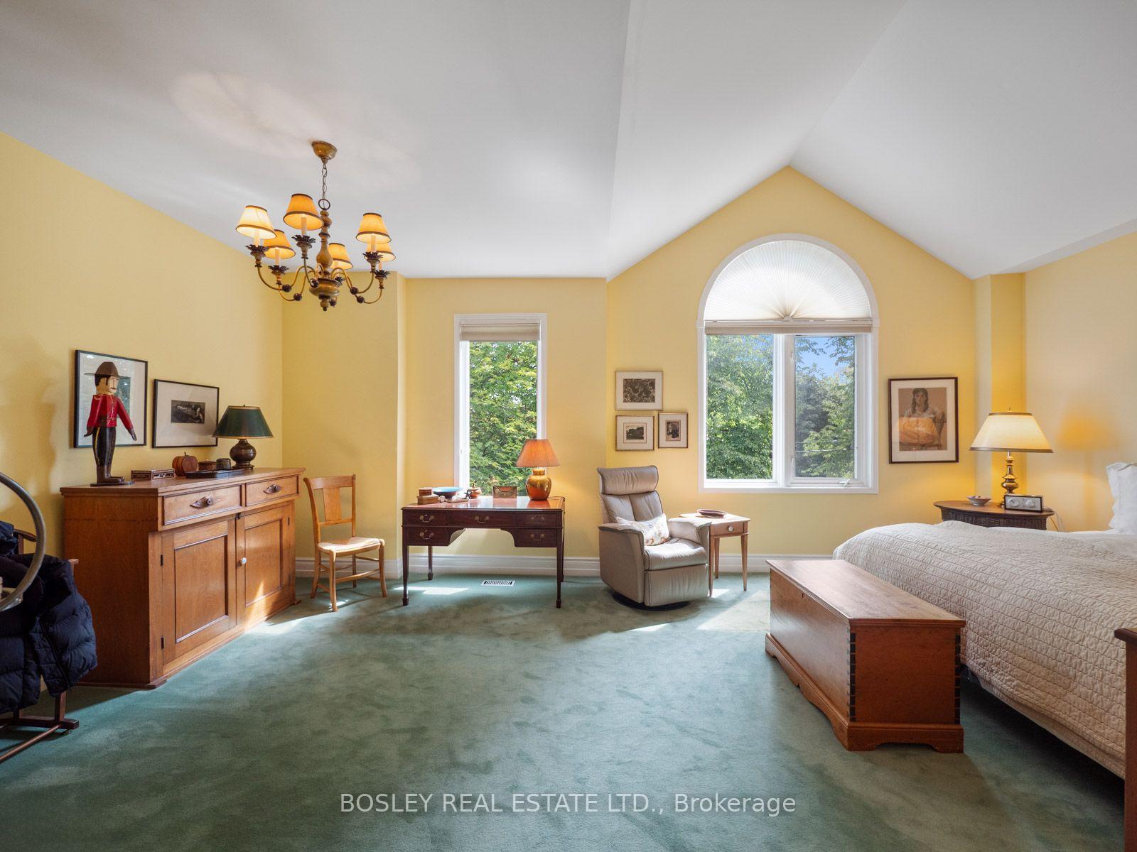 Photo 25 of 10 De Savery Crescent, Toronto, Mount Pleasant West — HOMEH