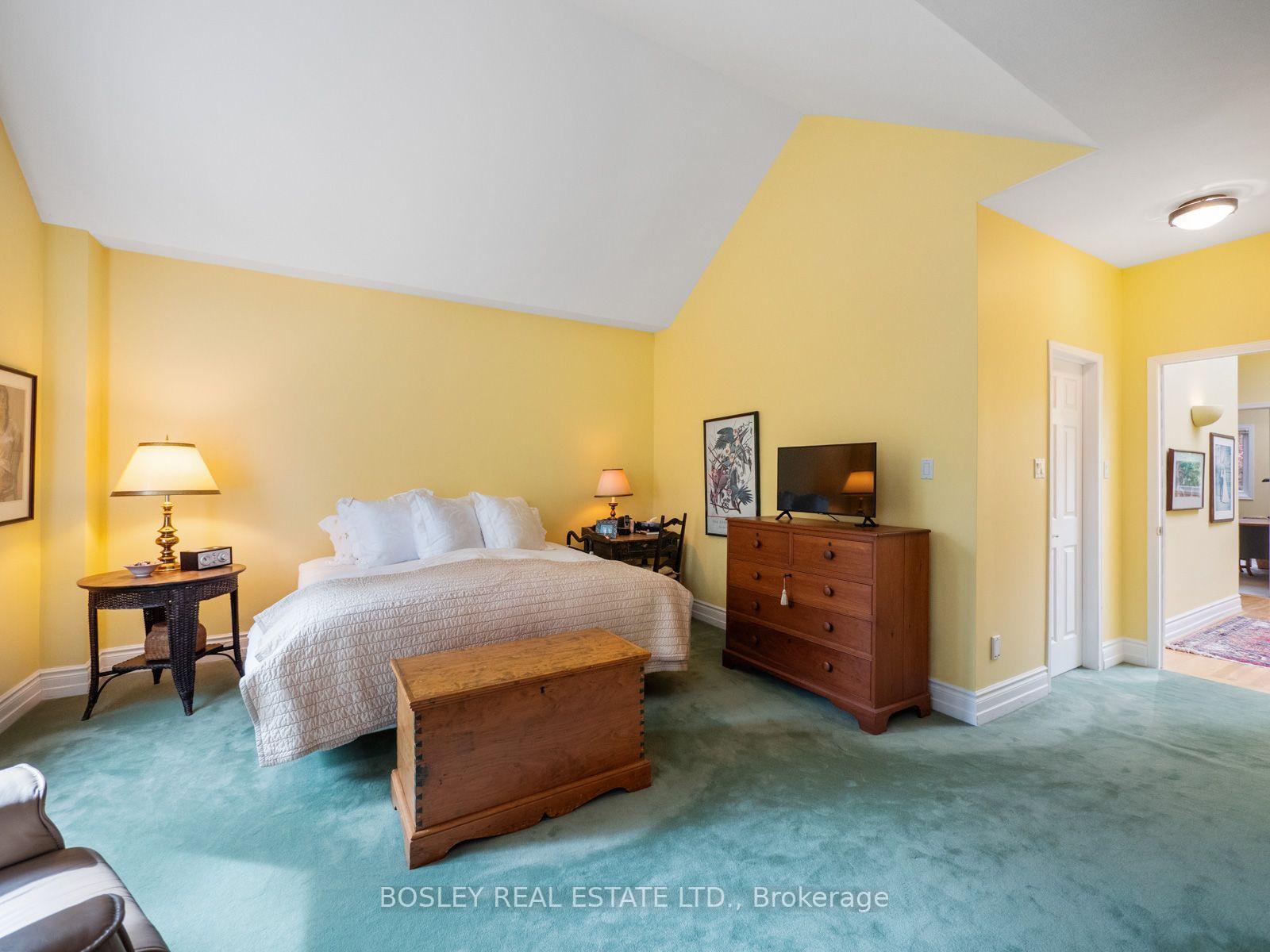 Photo 26 of 10 De Savery Crescent, Toronto, Mount Pleasant West — HOMEH