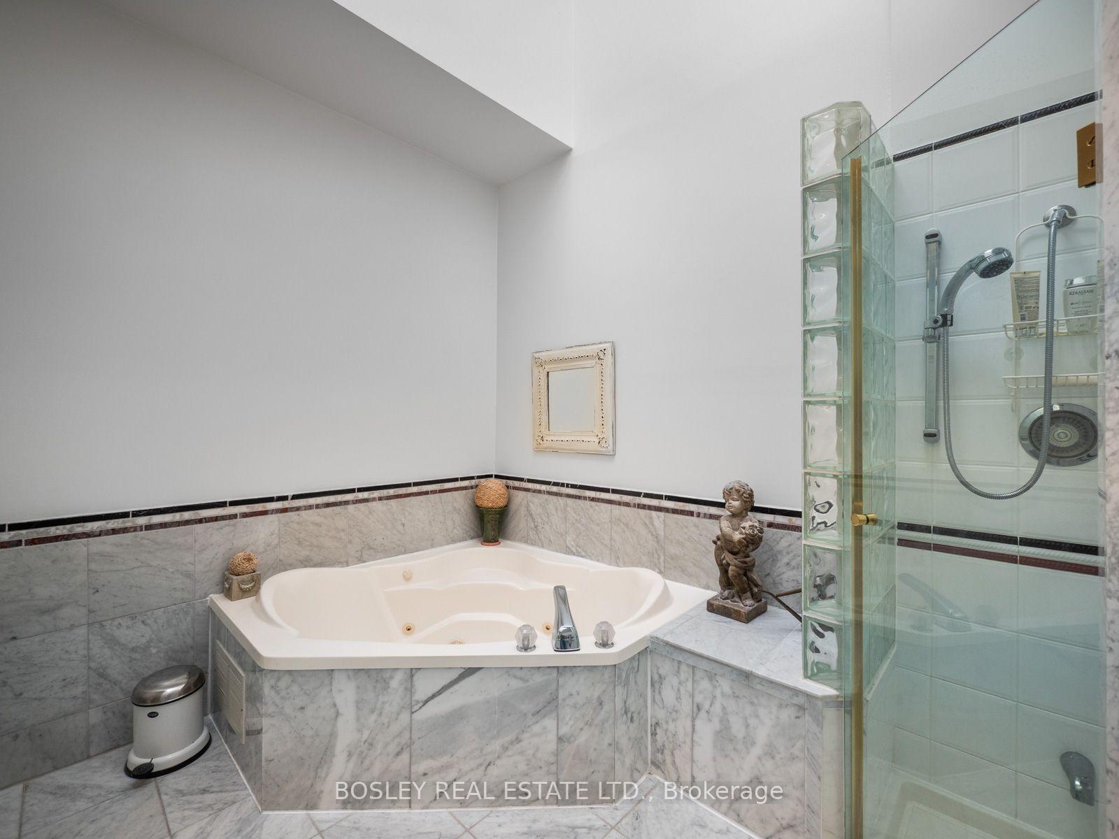 Photo 28 of 10 De Savery Crescent, Toronto, Mount Pleasant West — HOMEH