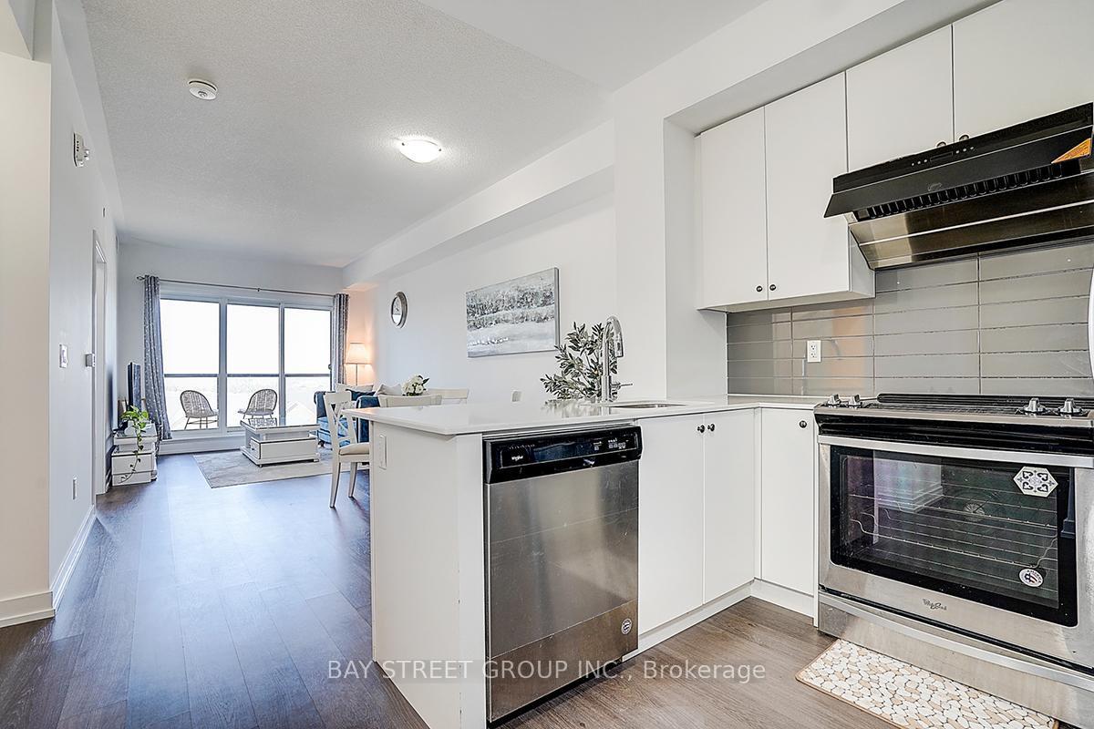 Photo 8 of Unit 348, 555 William Graham Drive, Aurora, Rural Aurora — HOMEH