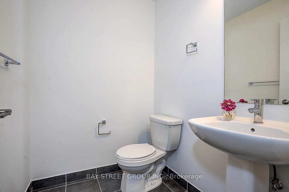 Photo 24 of Unit 348, 555 William Graham Drive, Aurora, Rural Aurora — HOMEH