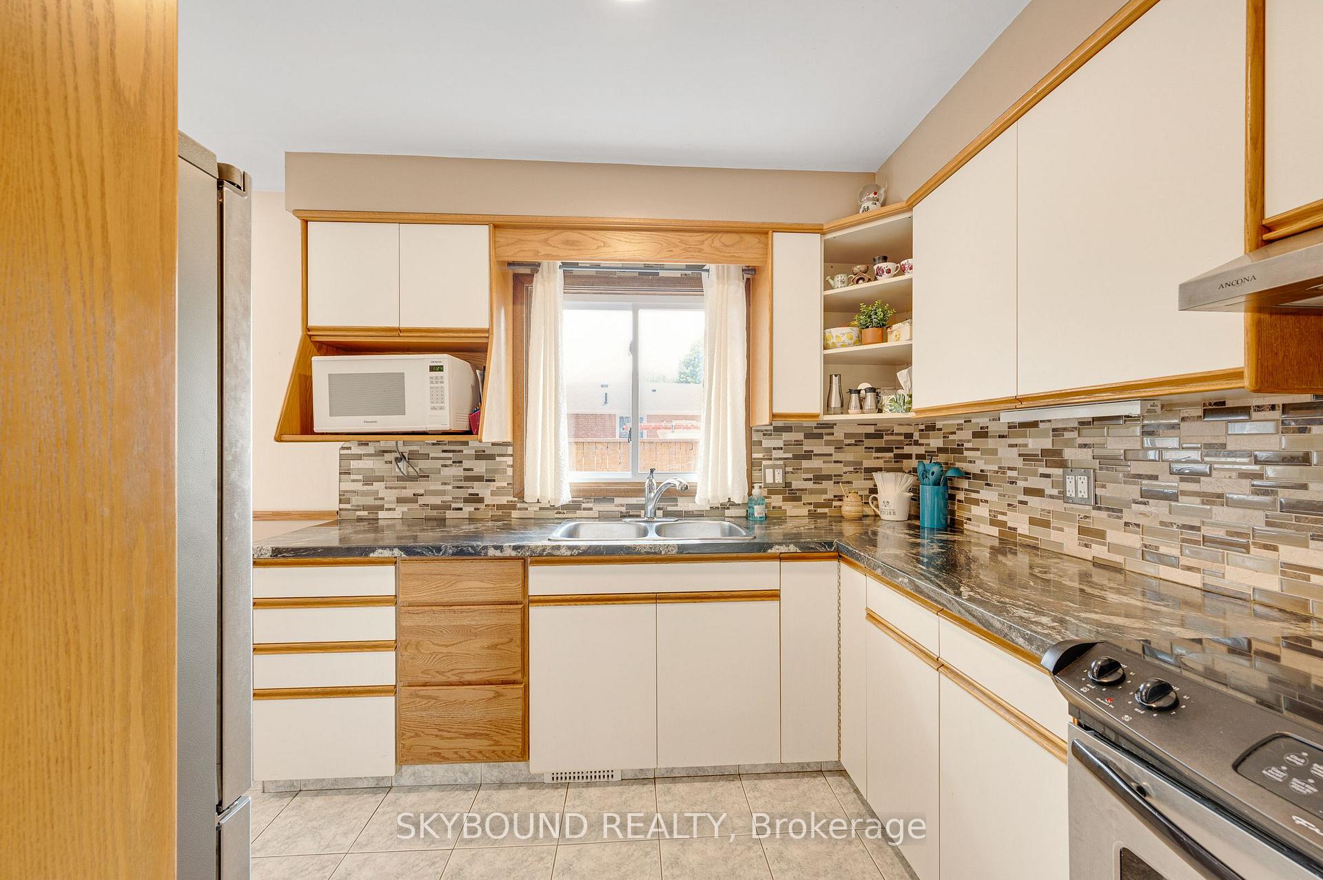 Photo 12 of 68 Ted Street, St. Catharines, Fairview — HOMEH