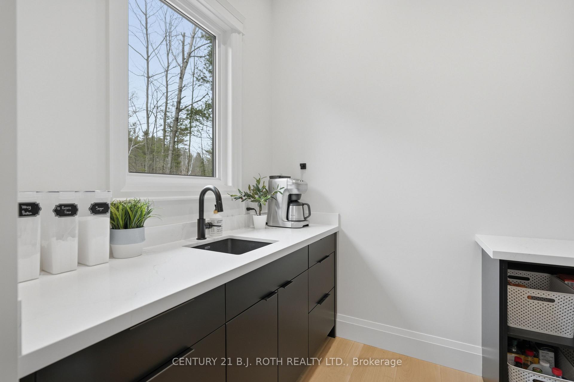 Photo 12 of 31 Marni Lane, Springwater, Rural Springwater — HOMEH