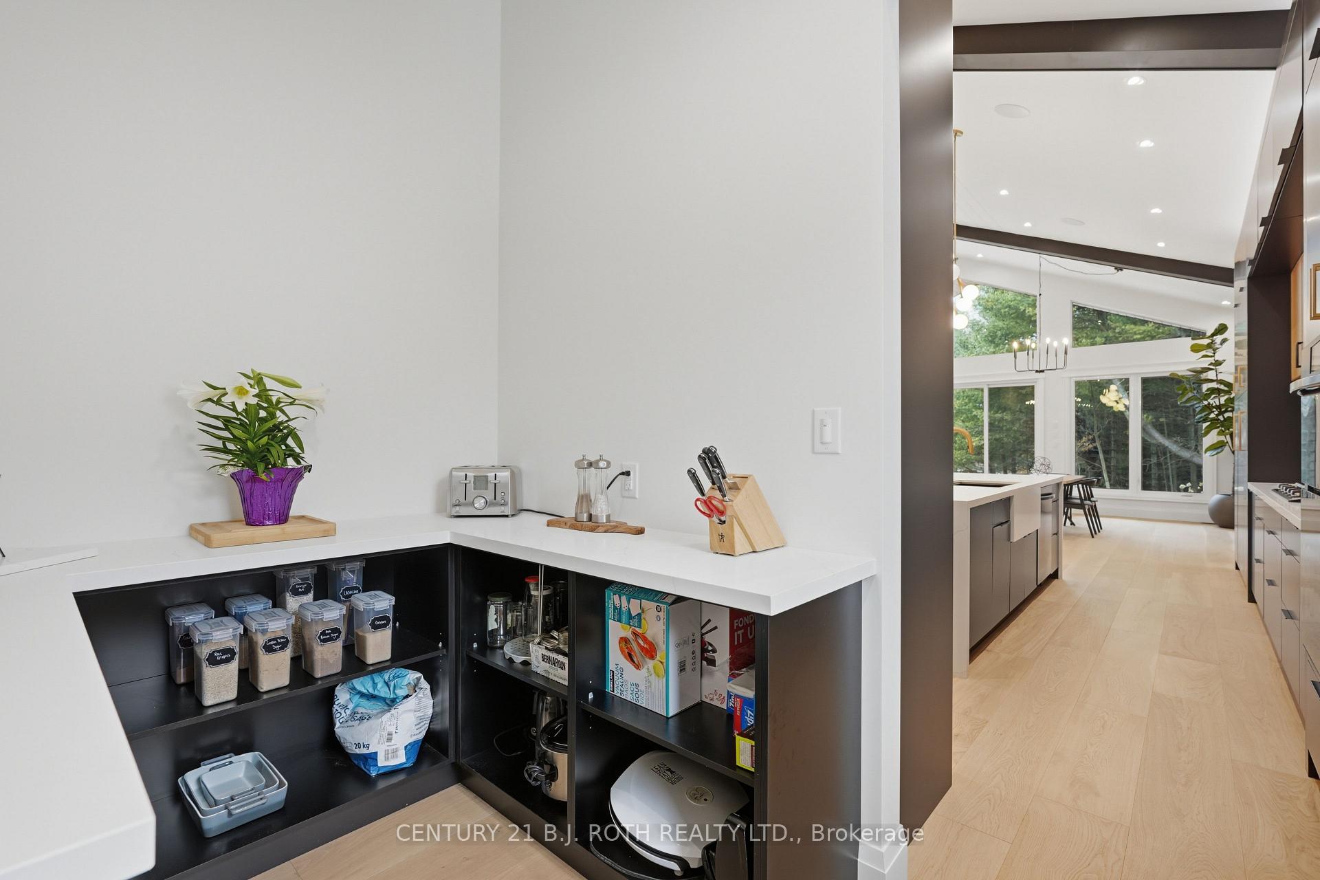 Photo 13 of 31 Marni Lane, Springwater, Rural Springwater — HOMEH