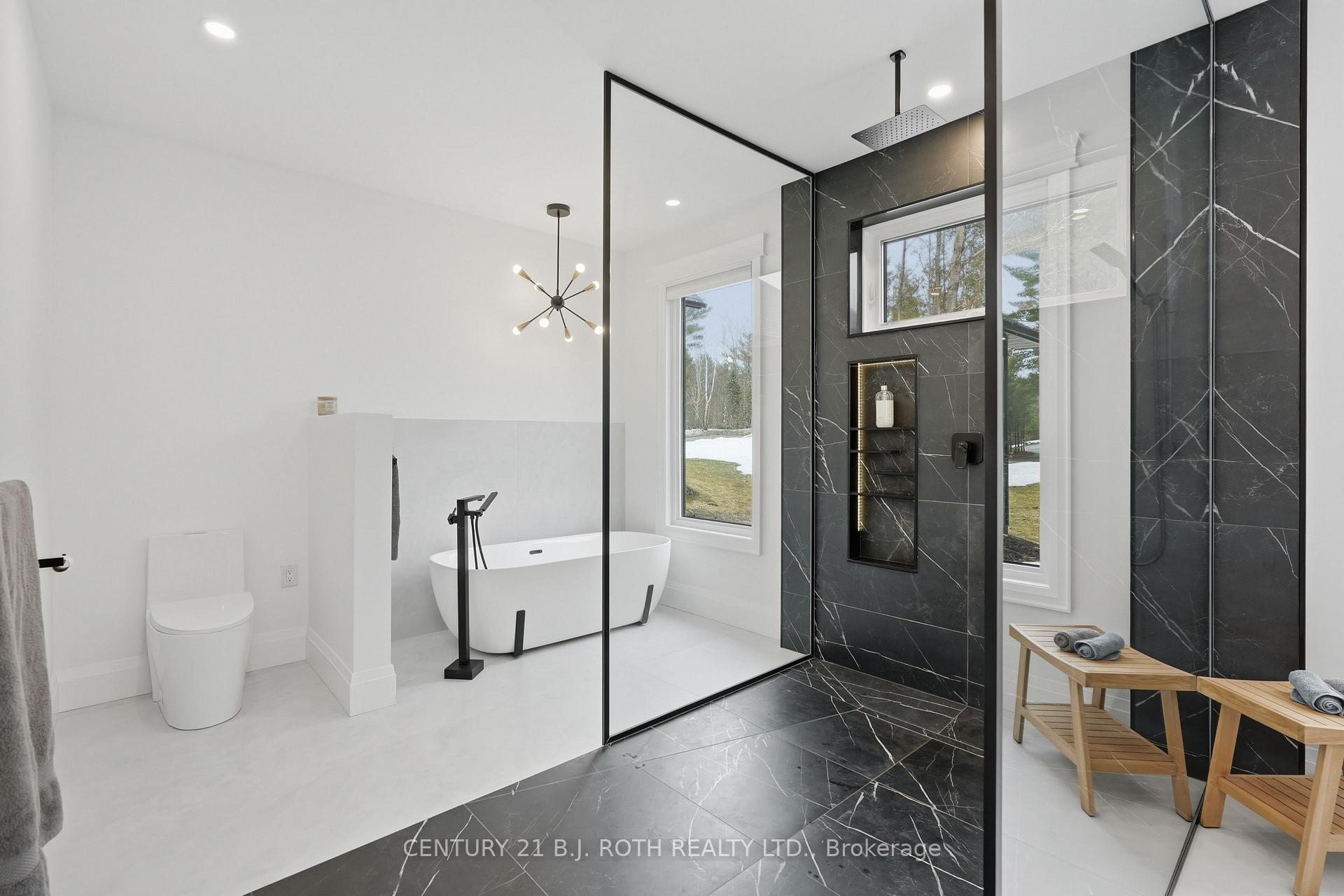 Photo 24 of 31 Marni Lane, Springwater, Rural Springwater — HOMEH