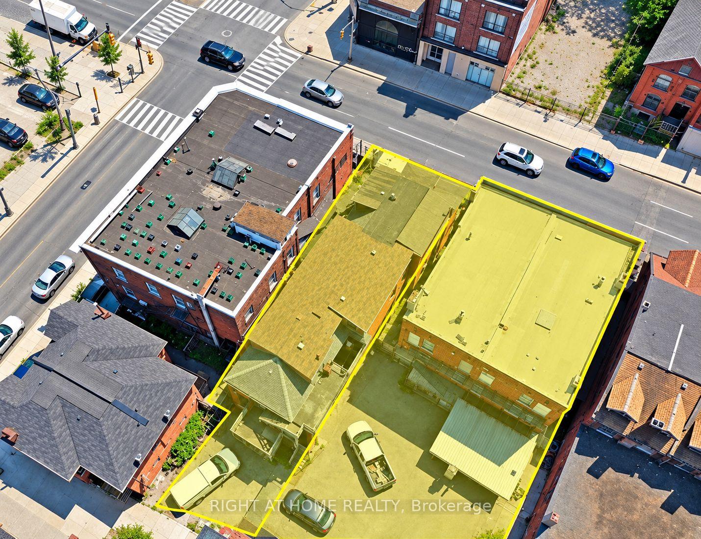 Photo of 663 King Street E