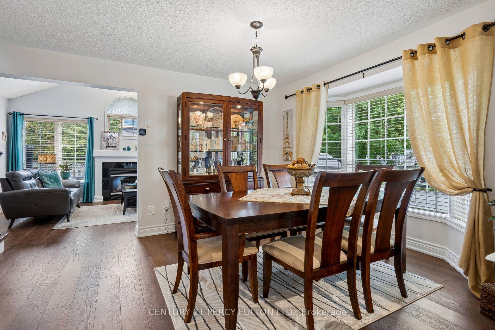 Photo 6 of 33 Redbud Street, Markham, Wismer — HOMEH
